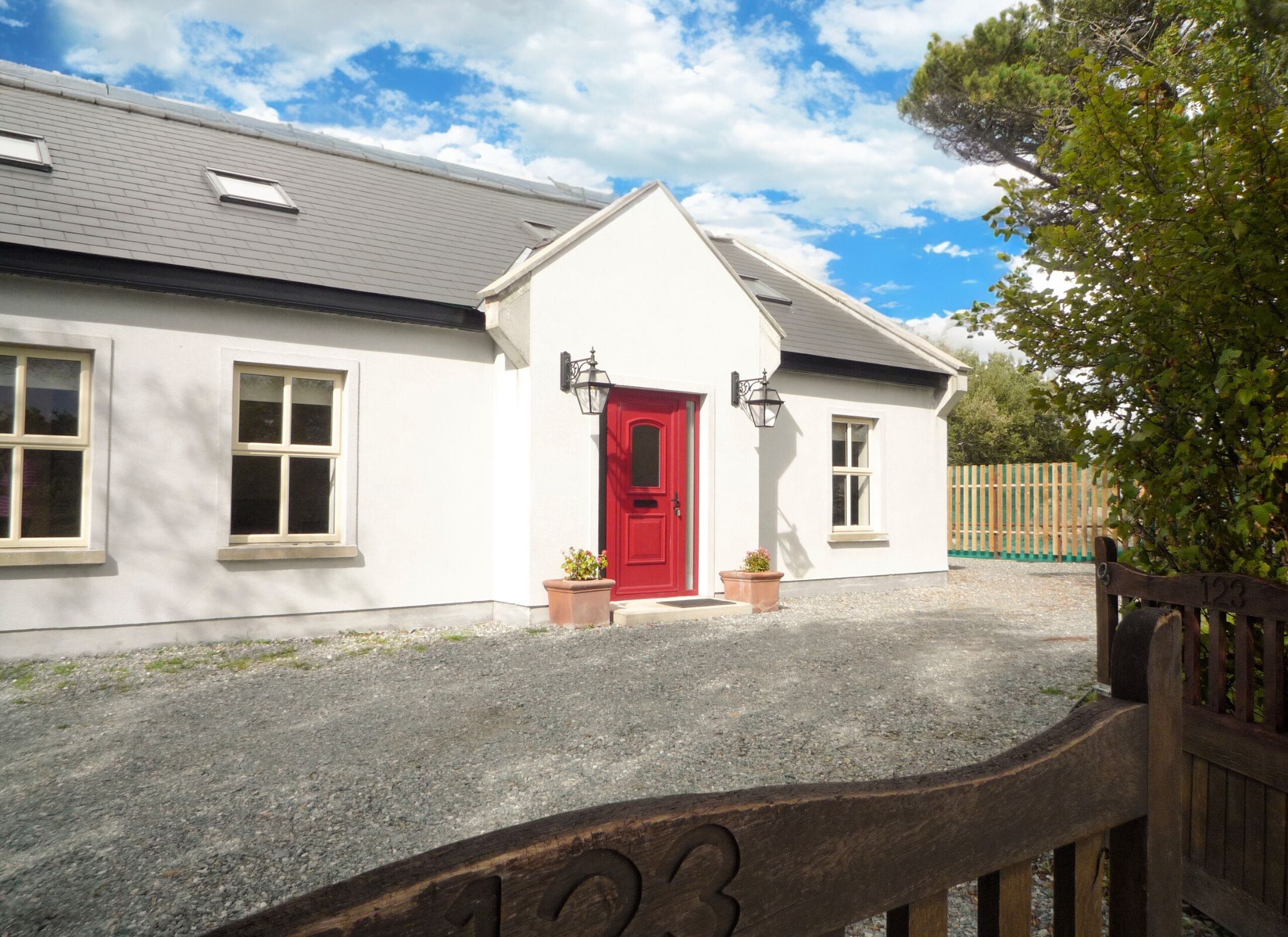Tí Mhaggie, Luxury Holiday Accommodation Available in near Carna, Connemara, County Galway