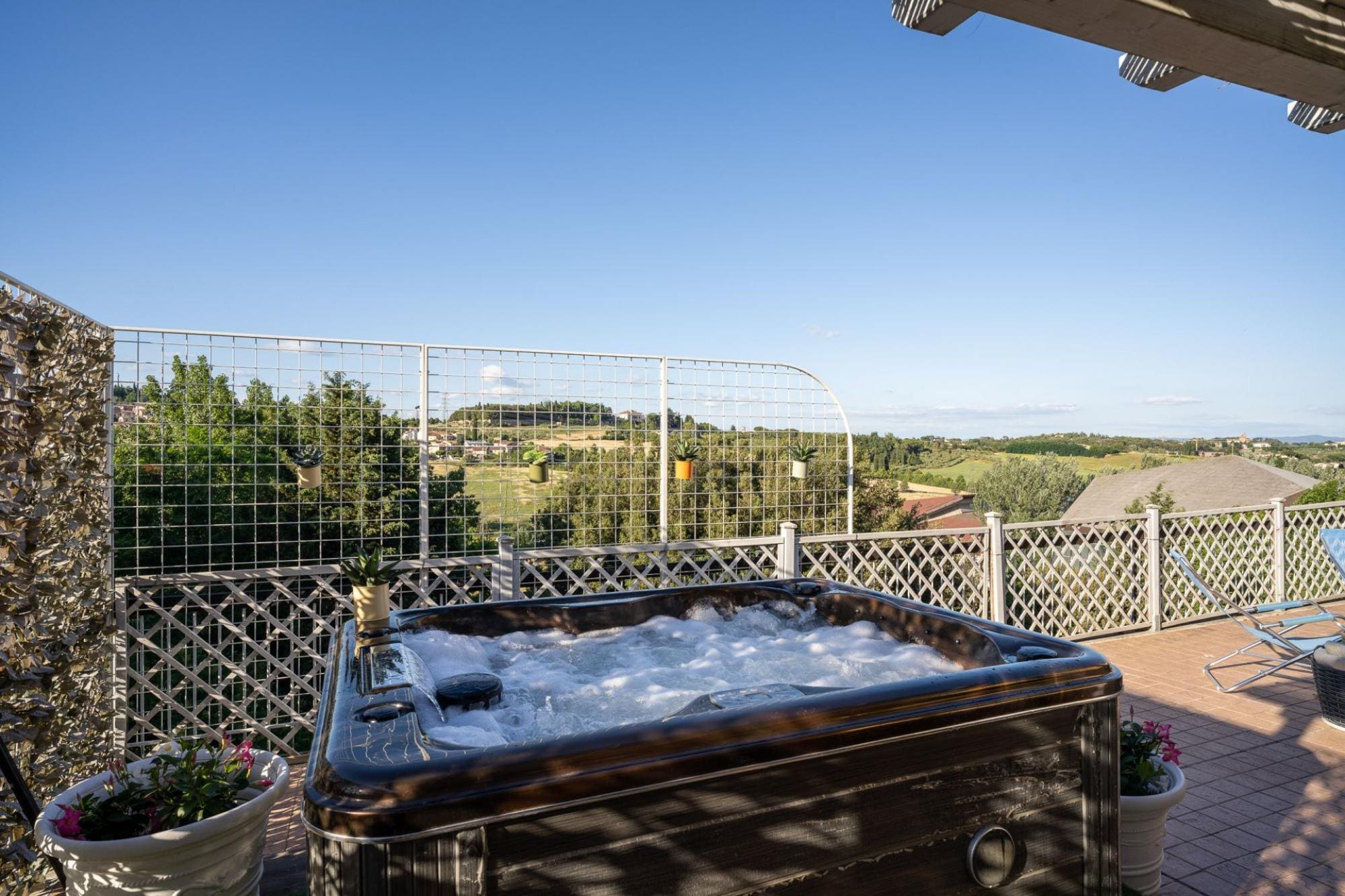 Property Image 2 - Elegant penthouse with terrace with view and outdoor jacuzzi-Casamia