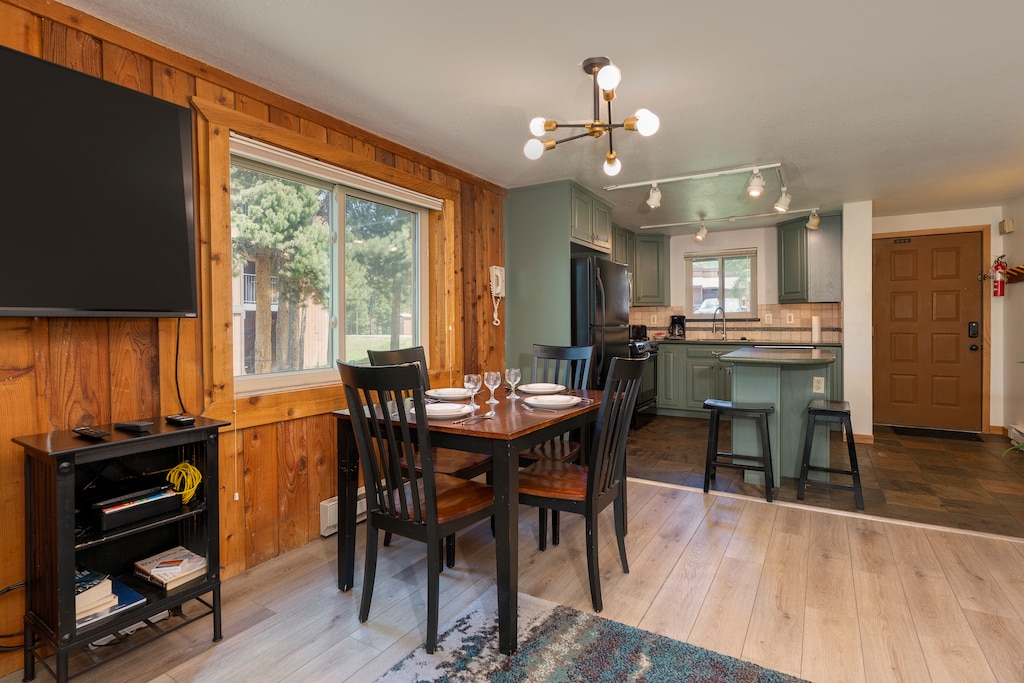 SWP Beaver Village 514 dining area