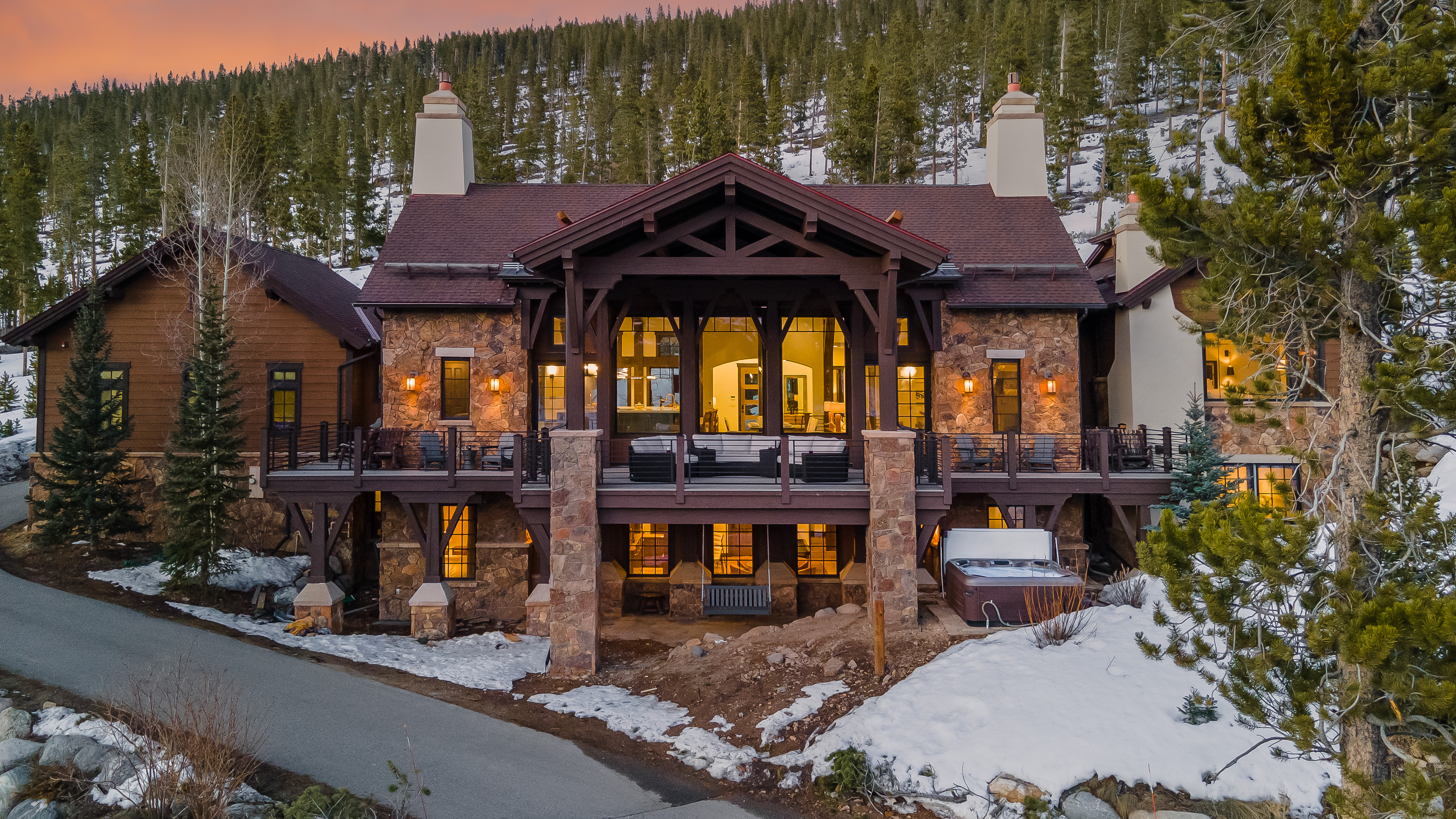 Welcome to the newly renovated Switchback Lodge