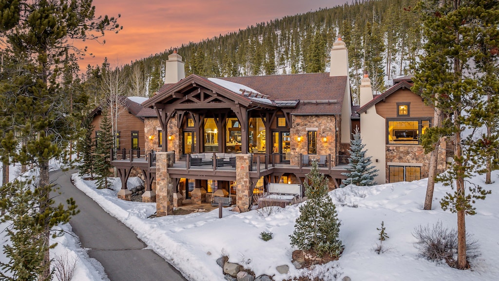 Welcome to the newly renovated Switchback Lodge