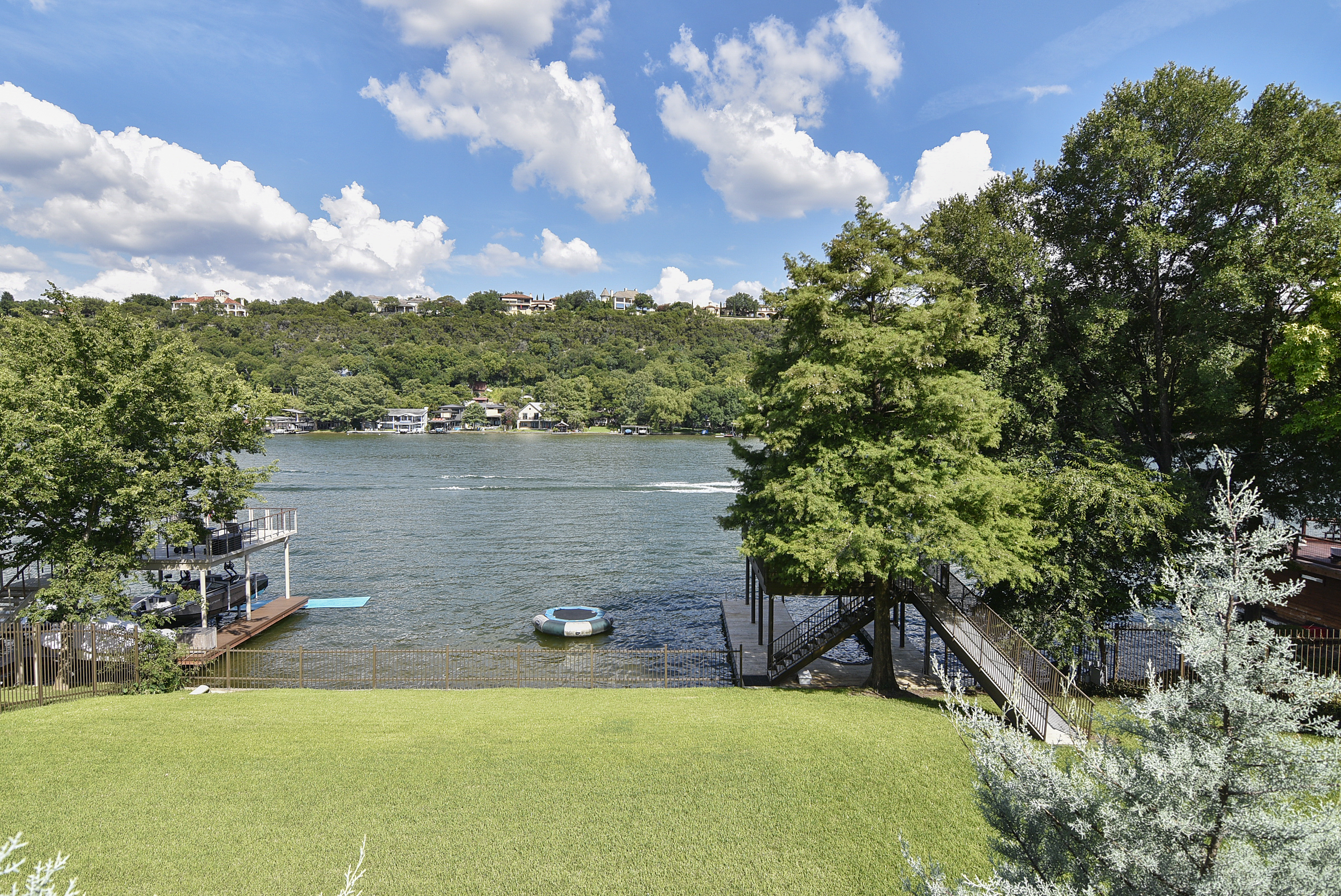 Backyard (Lake View) - Walker Luxury Vacation Rentals