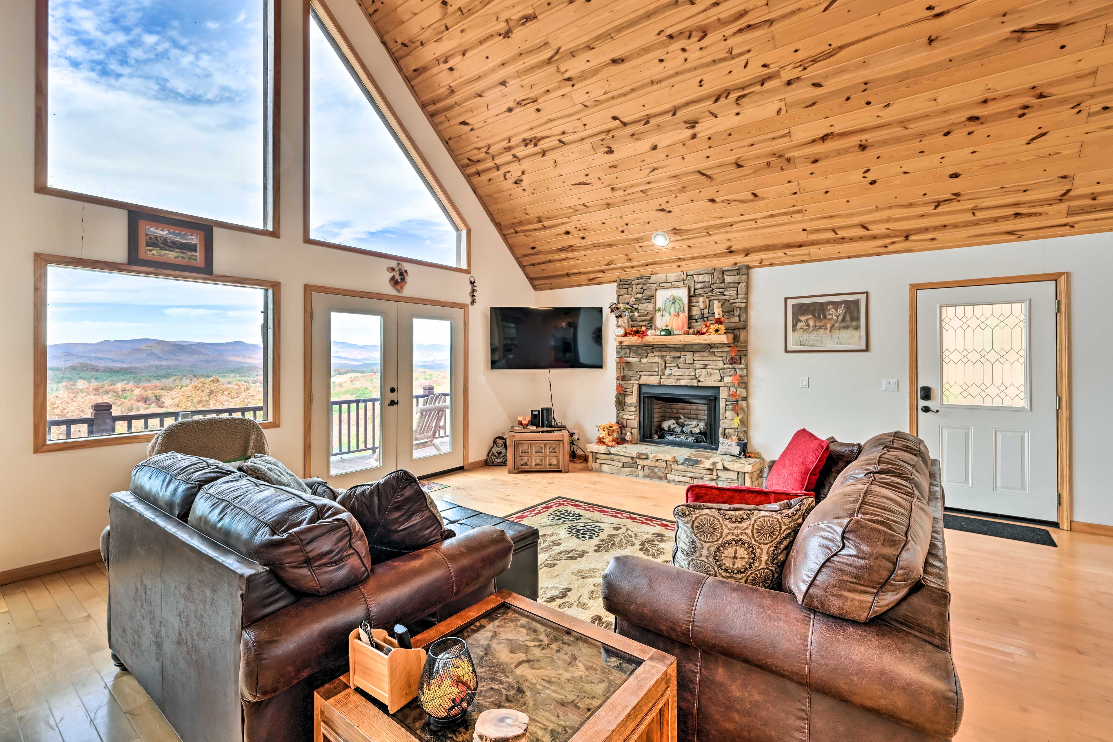 Property Image 1 - Murphy Cabin w/ Fire Pit & Stunning Mtn Views
