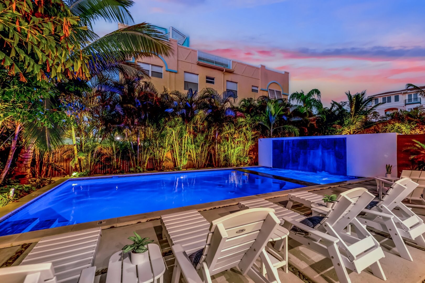 Twilight - Pool Views - Oversized Spa and Waterfall