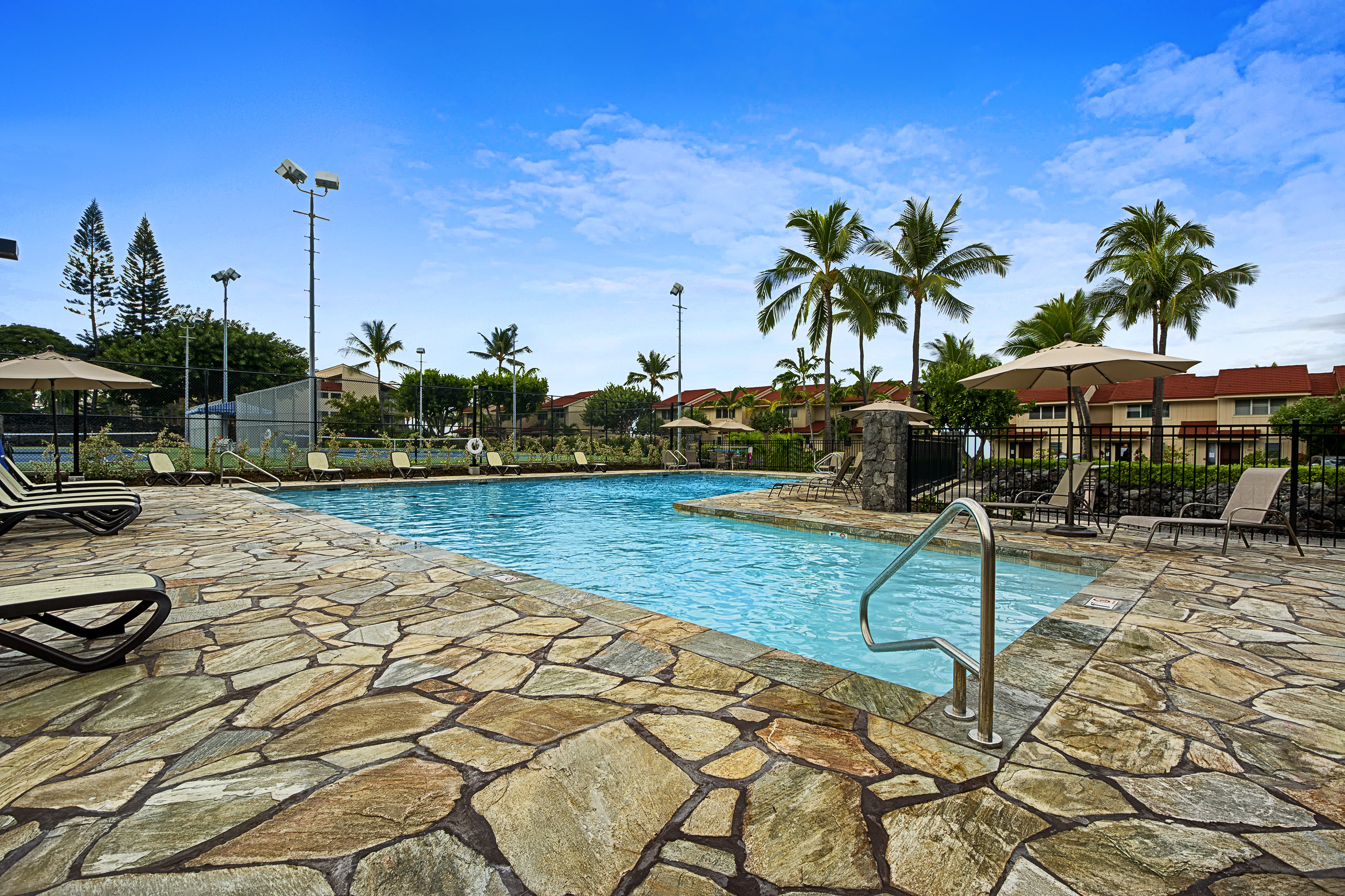 Keauhou Kona Surf & Racquet Pool