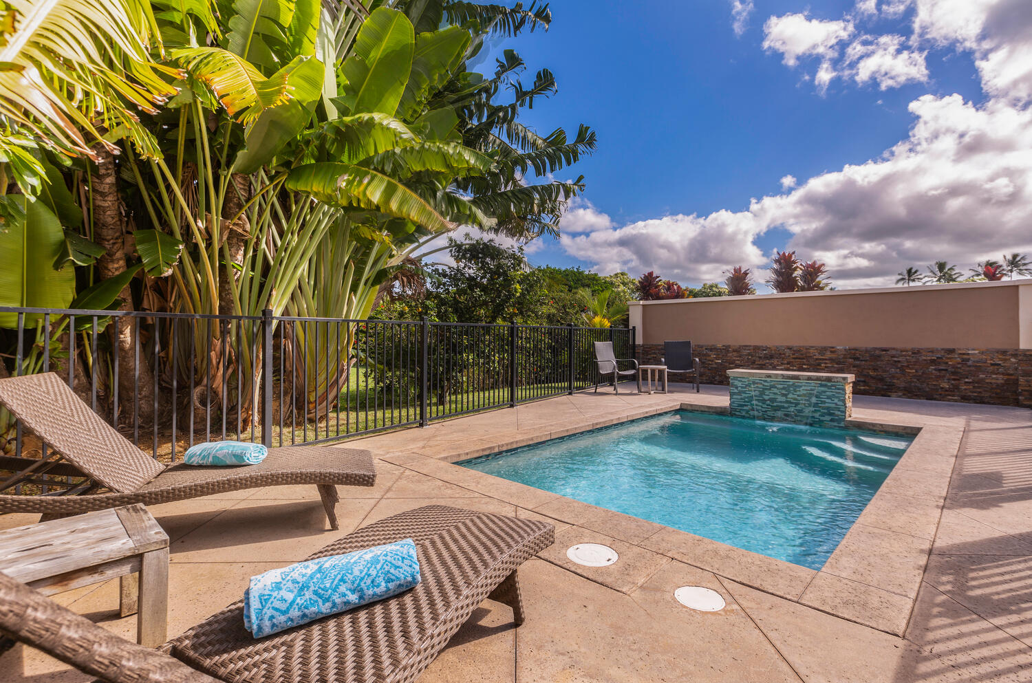 Lounge by the pool and enjoy the Hawaii sun!