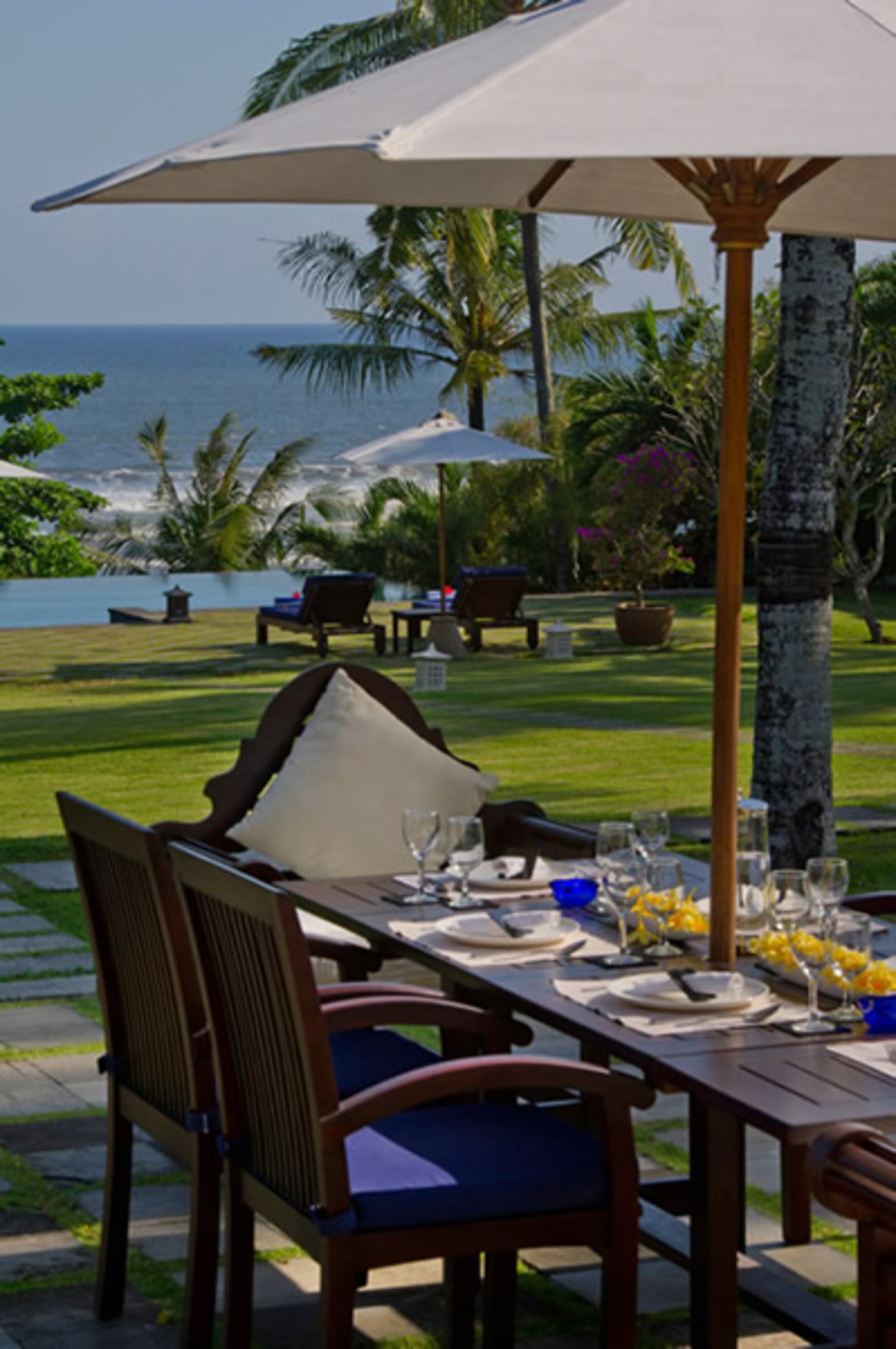 Private Beachside Escape with Lush Grounds – Bali Villa 1044