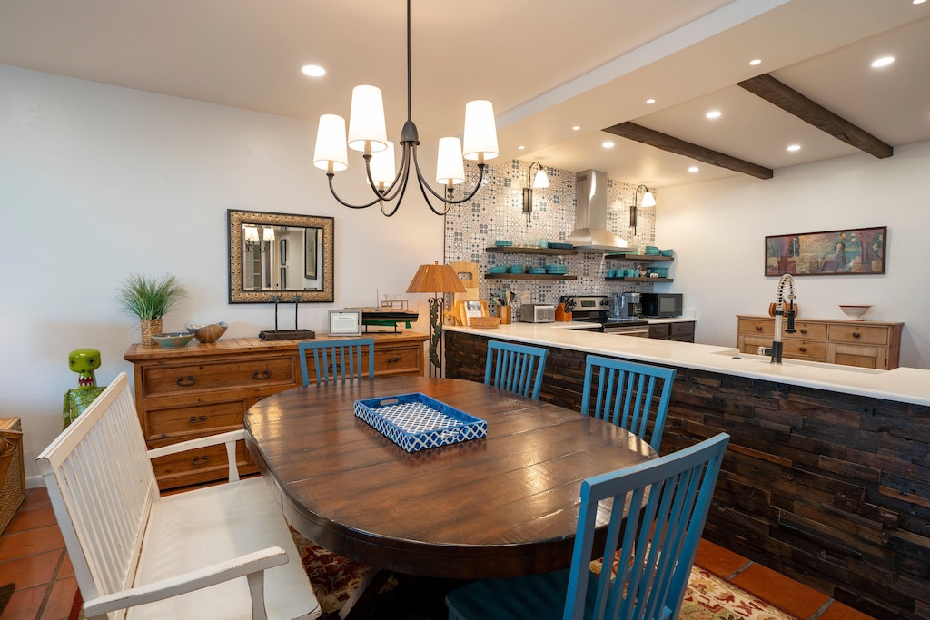 Dining Table with seating for 6