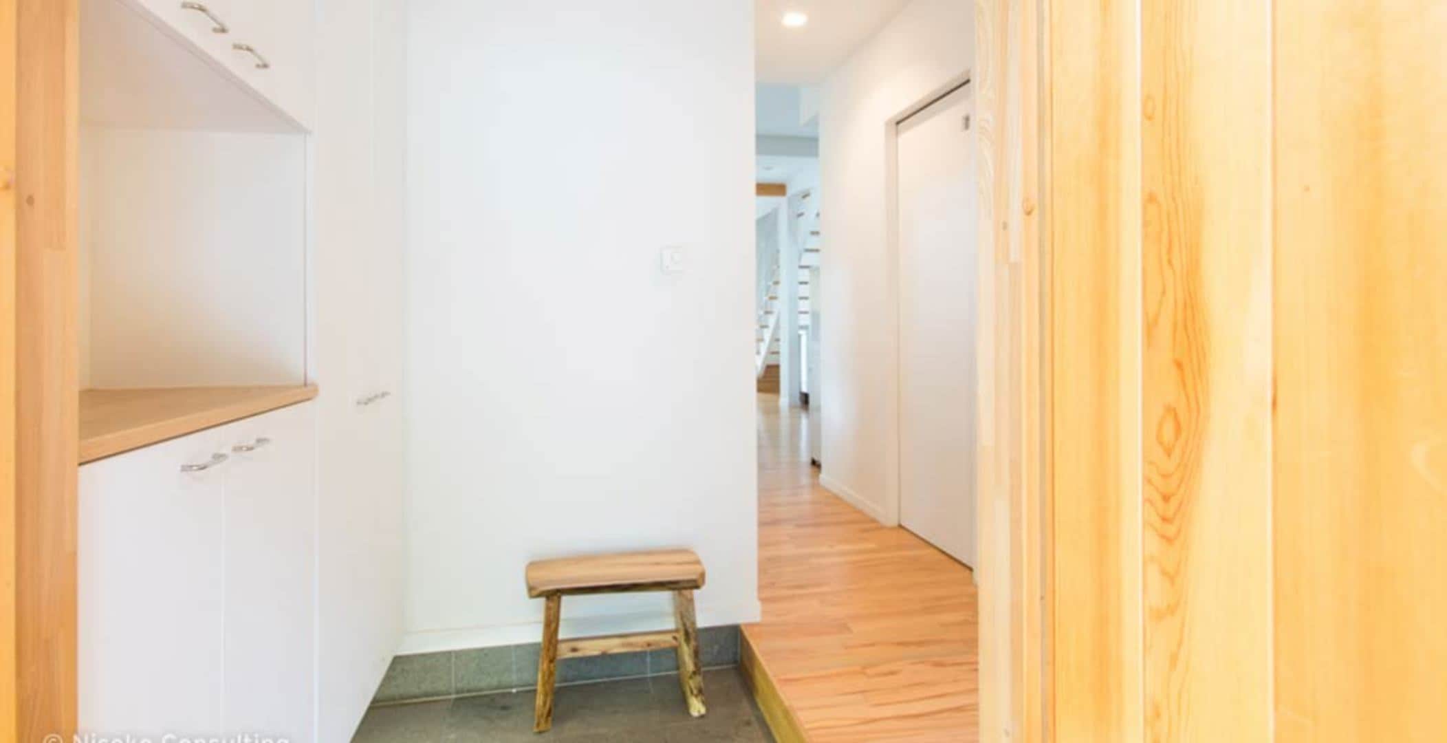 Ultimate 3 Bedroom Vacation Chalet close to Ski Resort, Niseko Chalet 1012