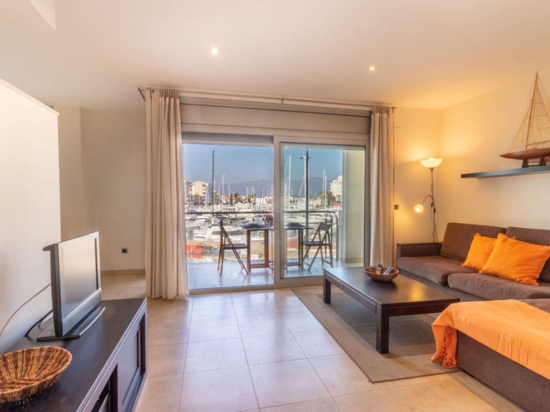 Exclusive Apartment with Breathtaking Views, Empuriabrava Apartment 1001