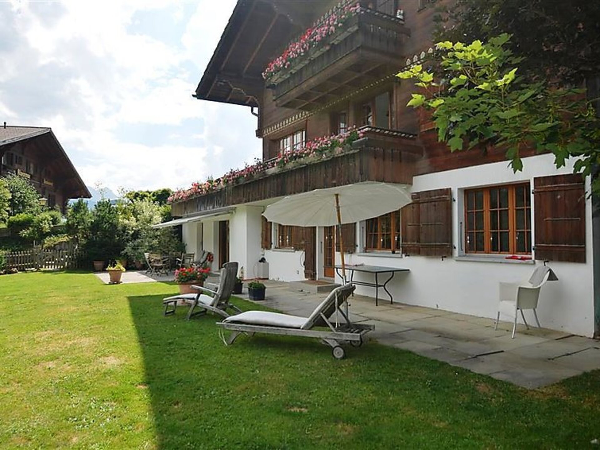 Property Image 1 - Villa with First Class Amenities, Bern Villa 1020