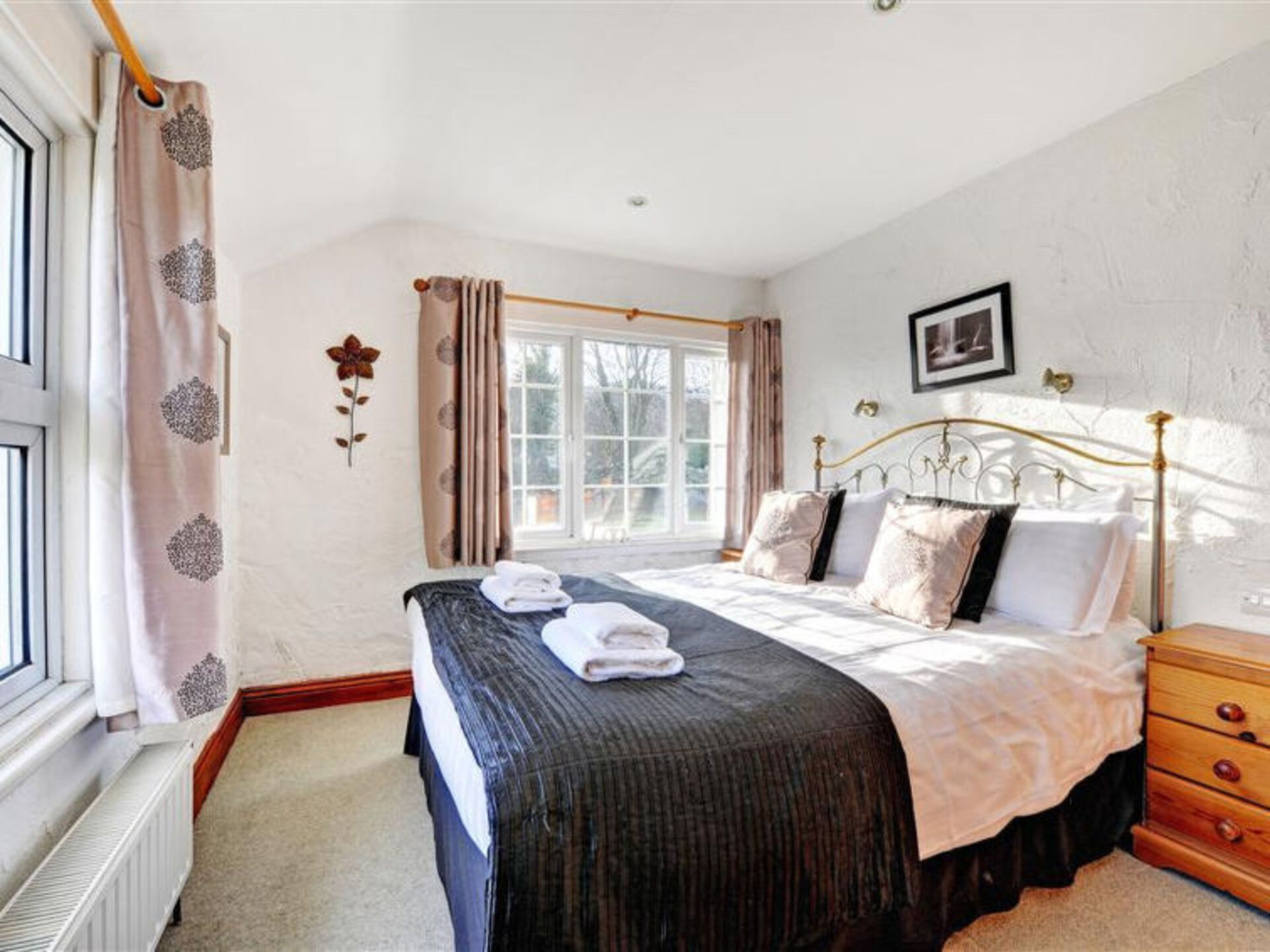 Property Image 2 - Exclusive 3 Bedroom Villa, England Villa 1047