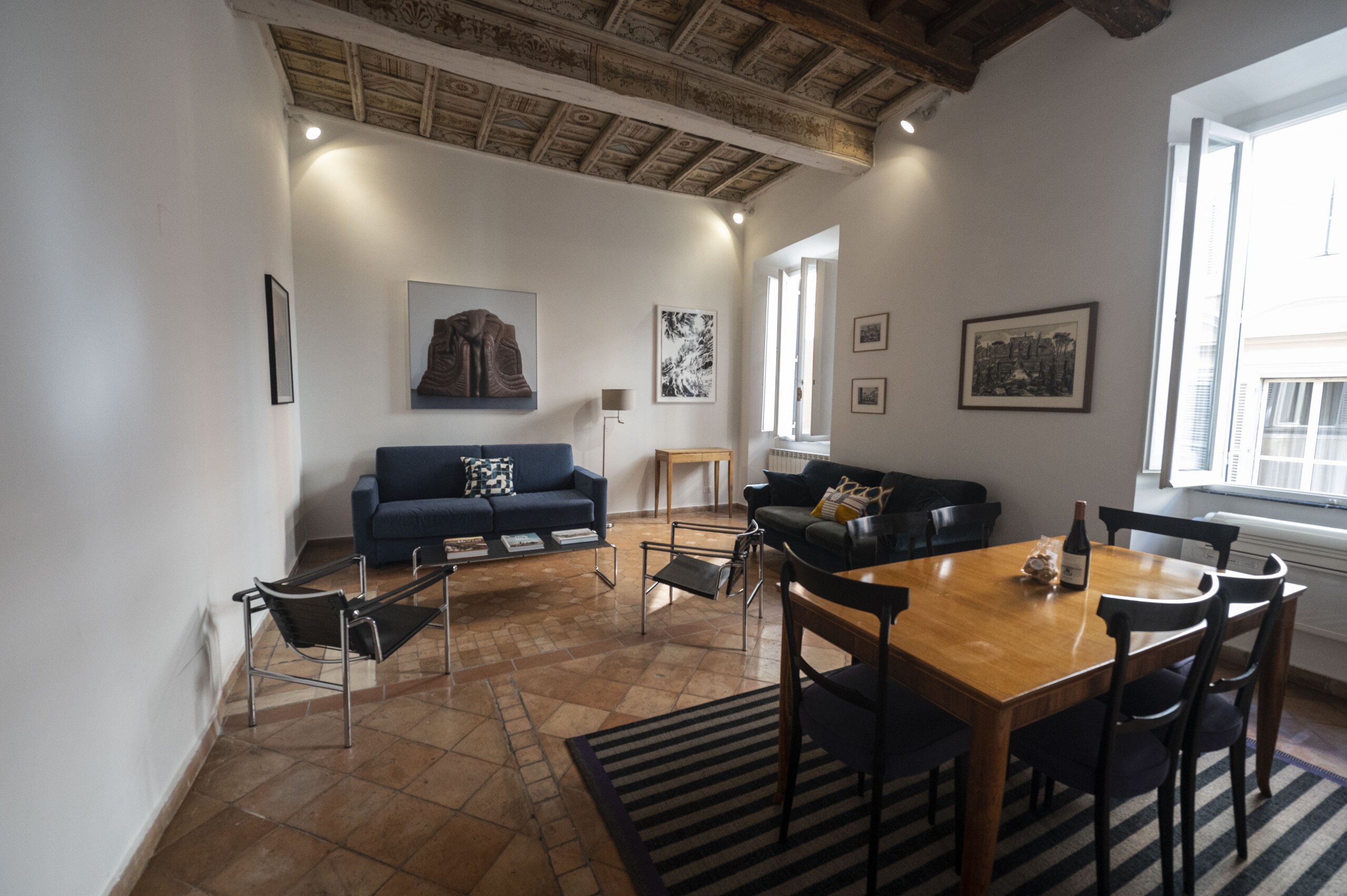 Property Image 1 - Elegant and luminous apartment between Pantheon and Collegio Romano