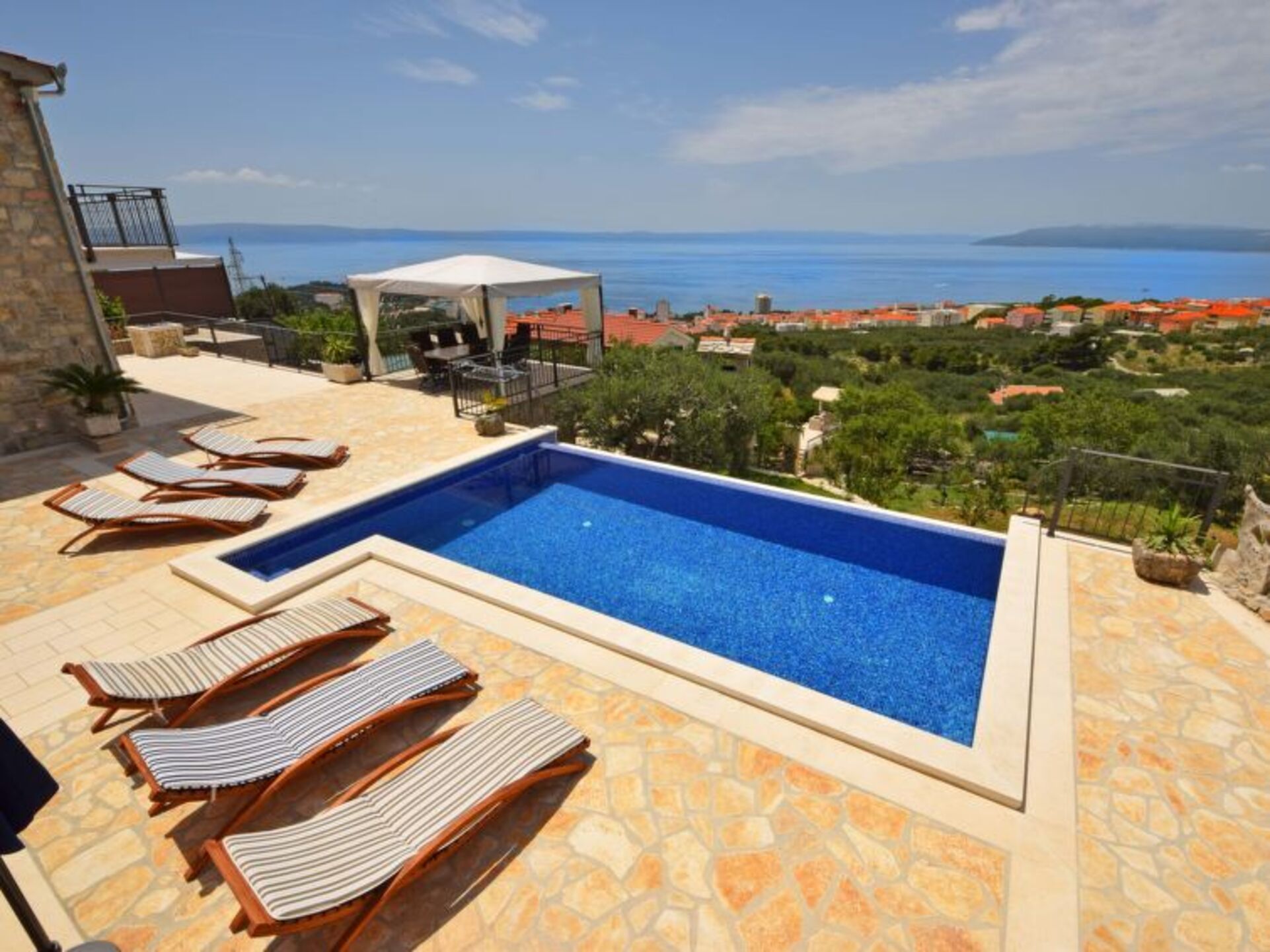 Property Image 1 - Rent Your Own Luxury Villa with 3 Bedrooms, Splitsko-dalmatinska županija Villa 1016