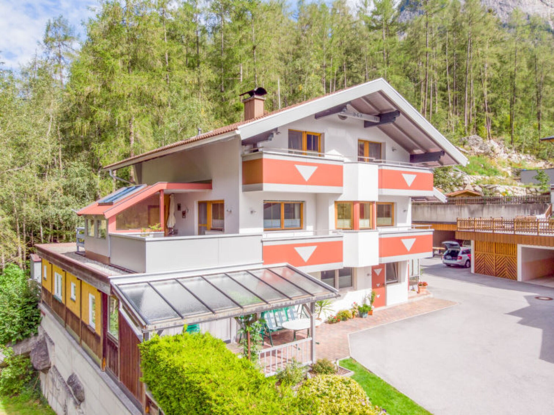 Property Image 1 - Exclusive 3 Bedroom Villa, Tirol Villa 1065