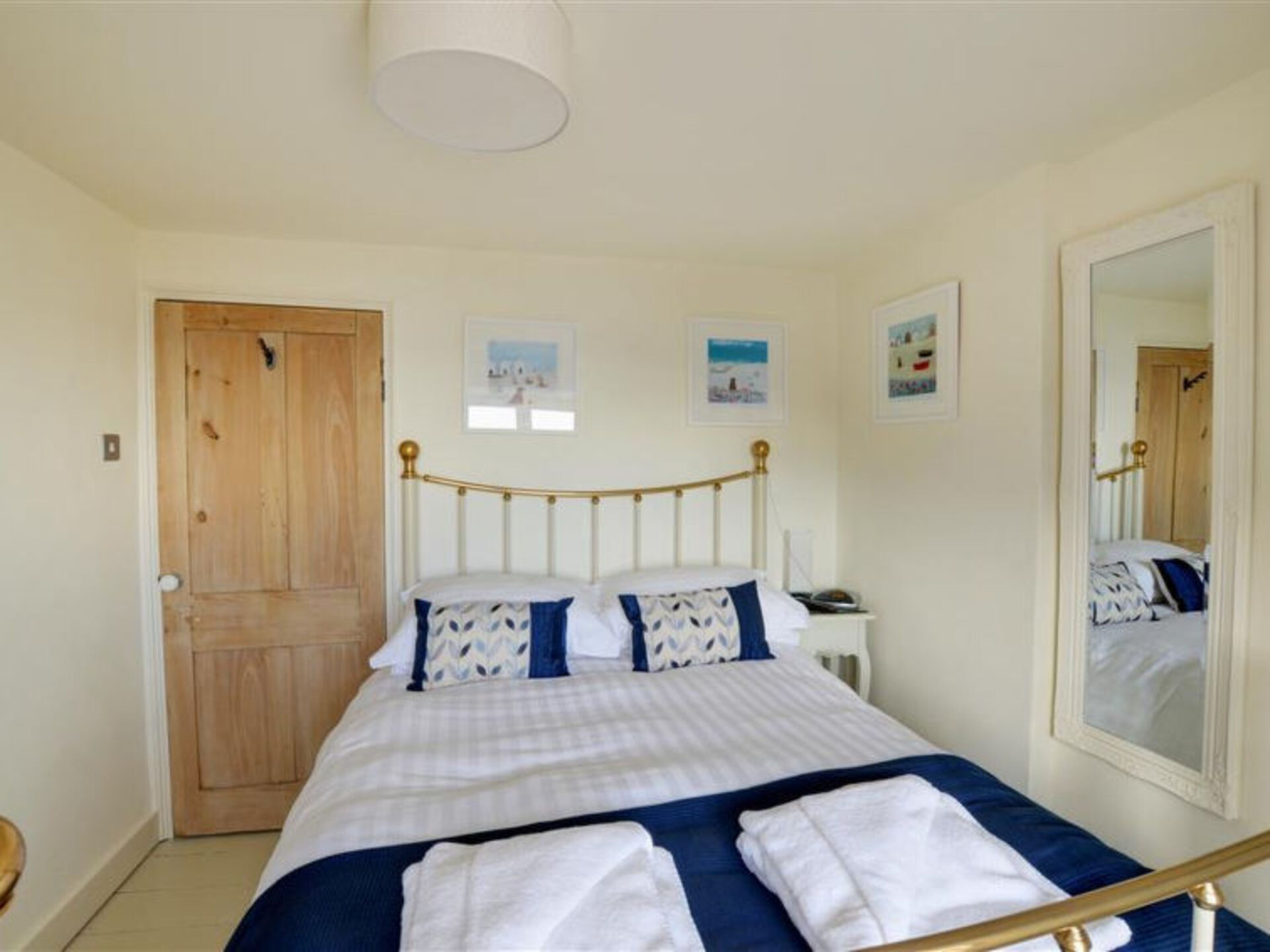 Property Image 2 - Villa with First Class Amenities, England Villa 1093