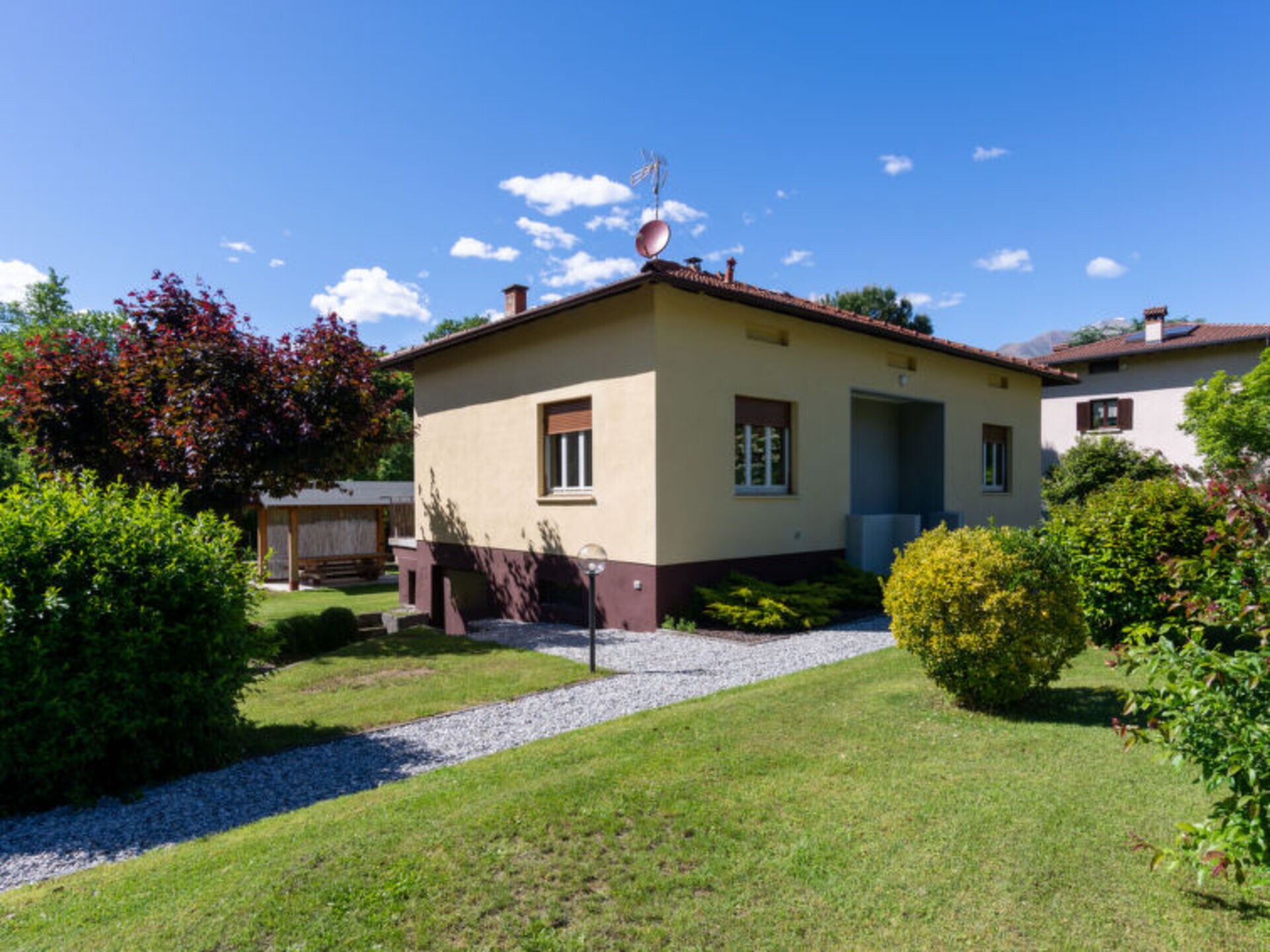 Property Image 1 - Villa with First Class Amenities, Lake Como Villa 1012
