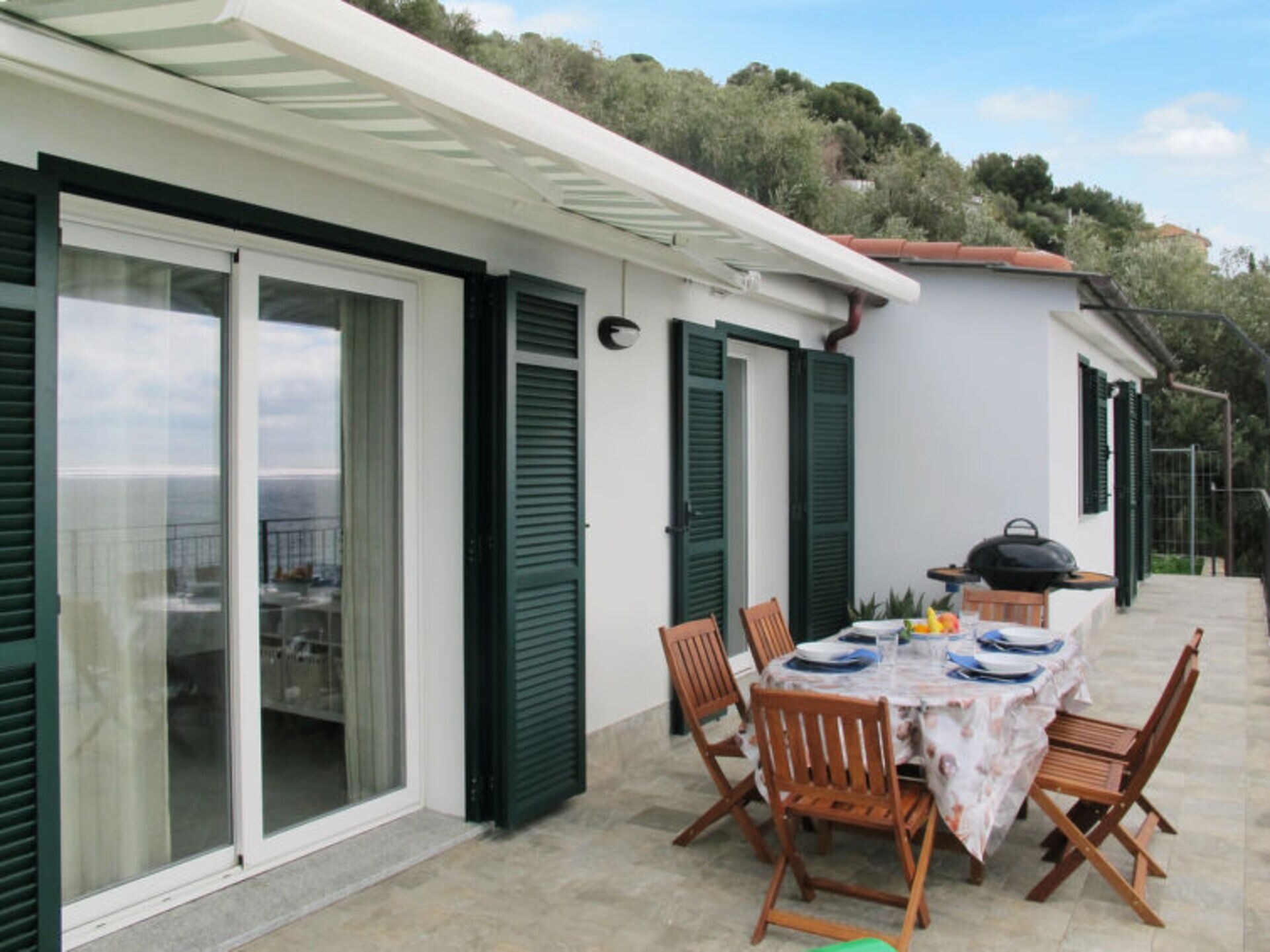 Property Image 2 - Villa with First Class Amenities, Liguria Riviera Ponente Villa 1013