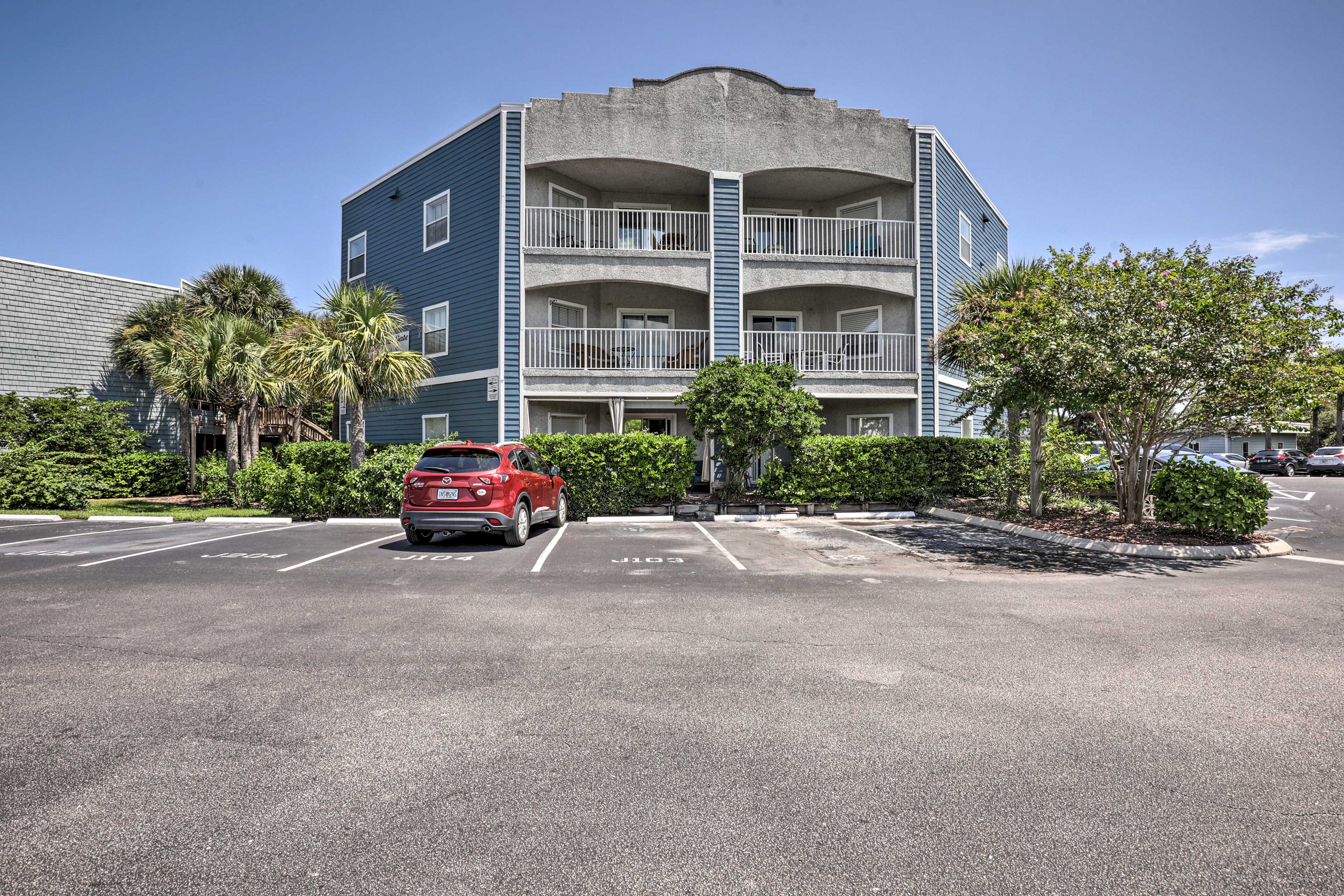 St Augustine Condo w/ Pool Access, Walk to Beach!