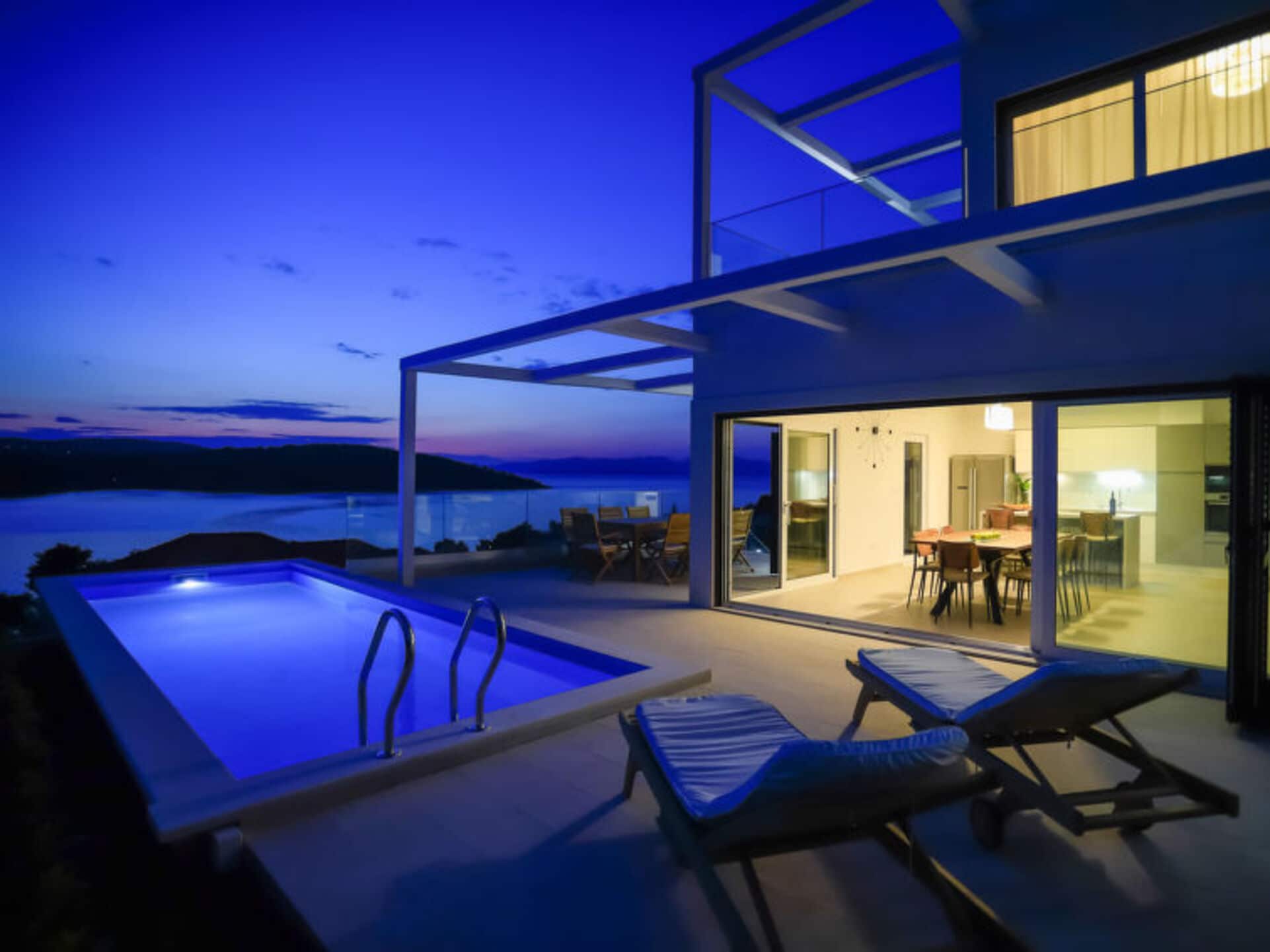 Property Image 1 - Rent Your Own Luxury Villa with 4 Bedrooms, Splitsko-dalmatinska županija Villa 1033