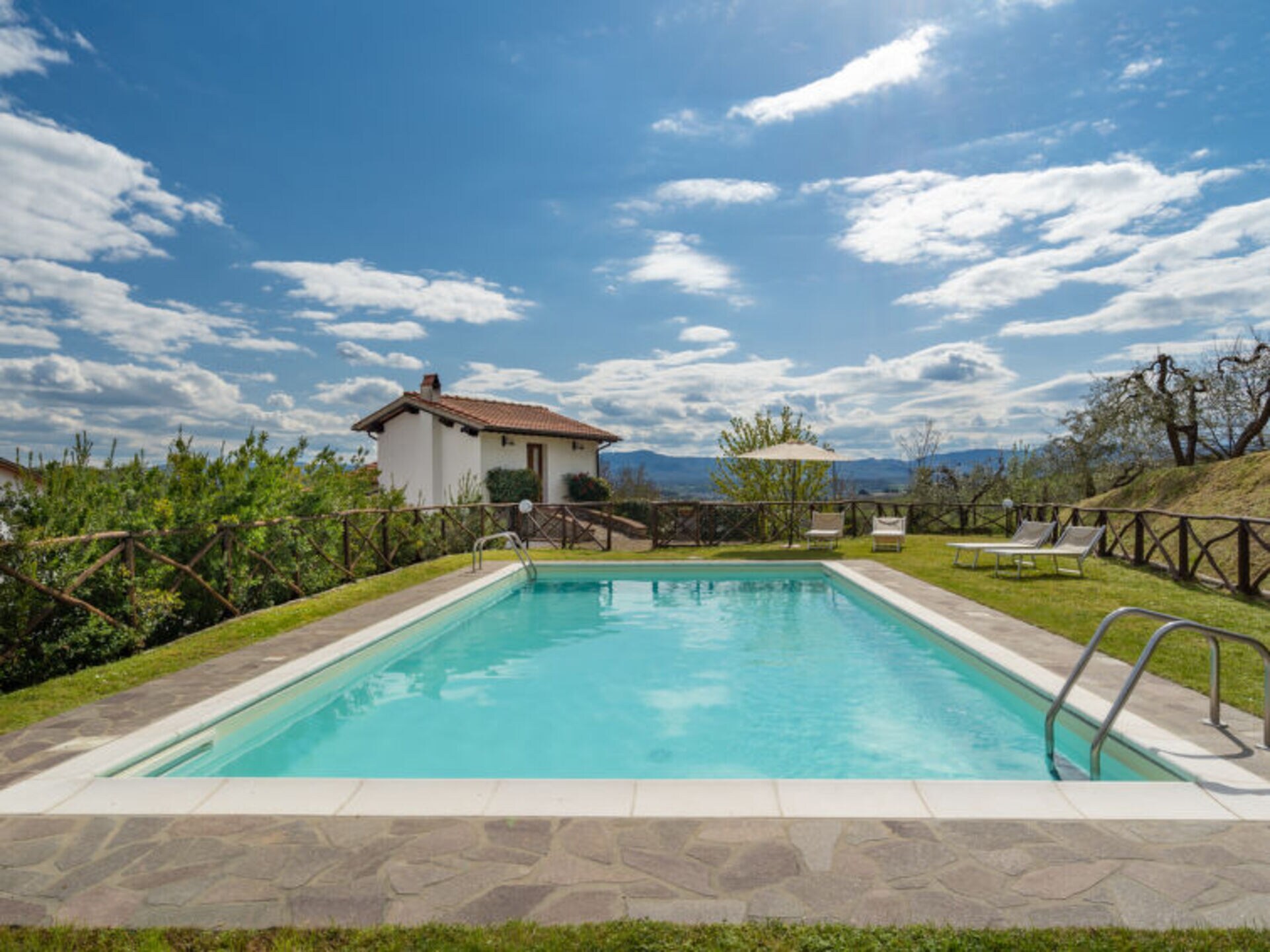 Property Image 2 - You will love this Luxury 3 Bedroom Villa, Arezzo Villa 1008