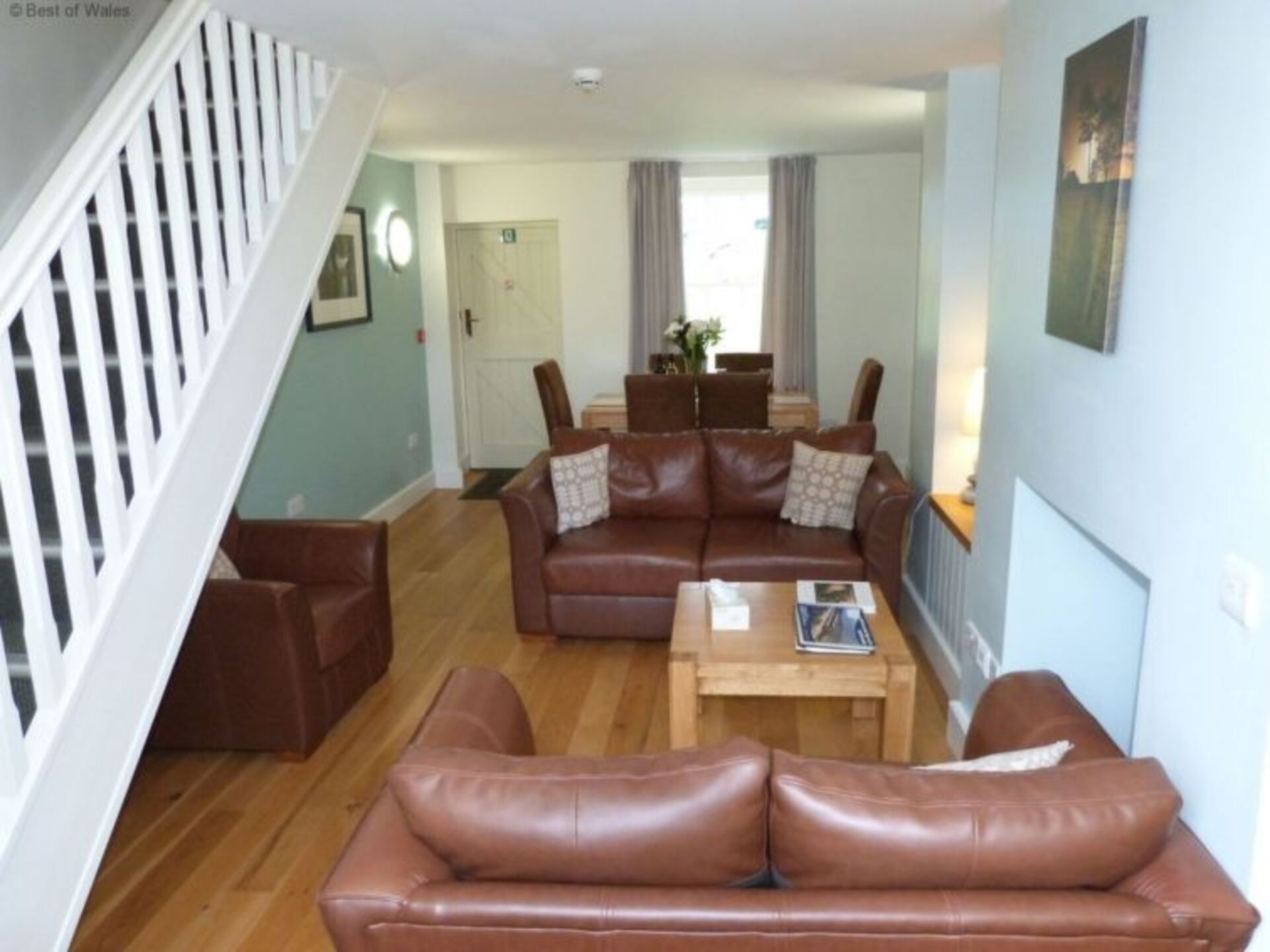 Property Image 2 - The Ultimate Villa in an Ideal Location, Wales Villa 1036