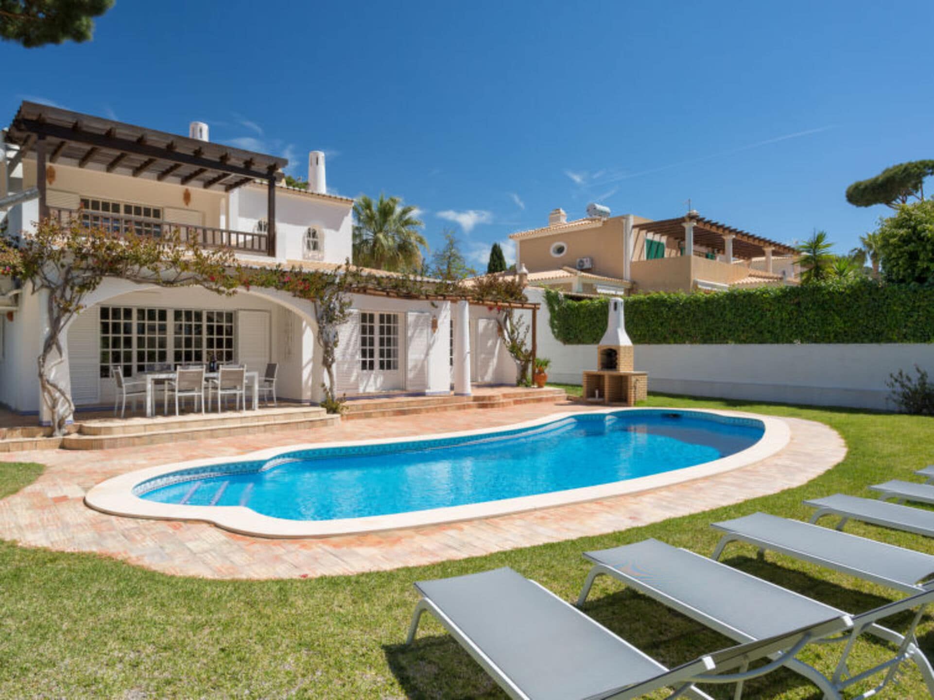 Property Image 2 - The Ultimate Villa in an Ideal Location, Faro Villa 1093