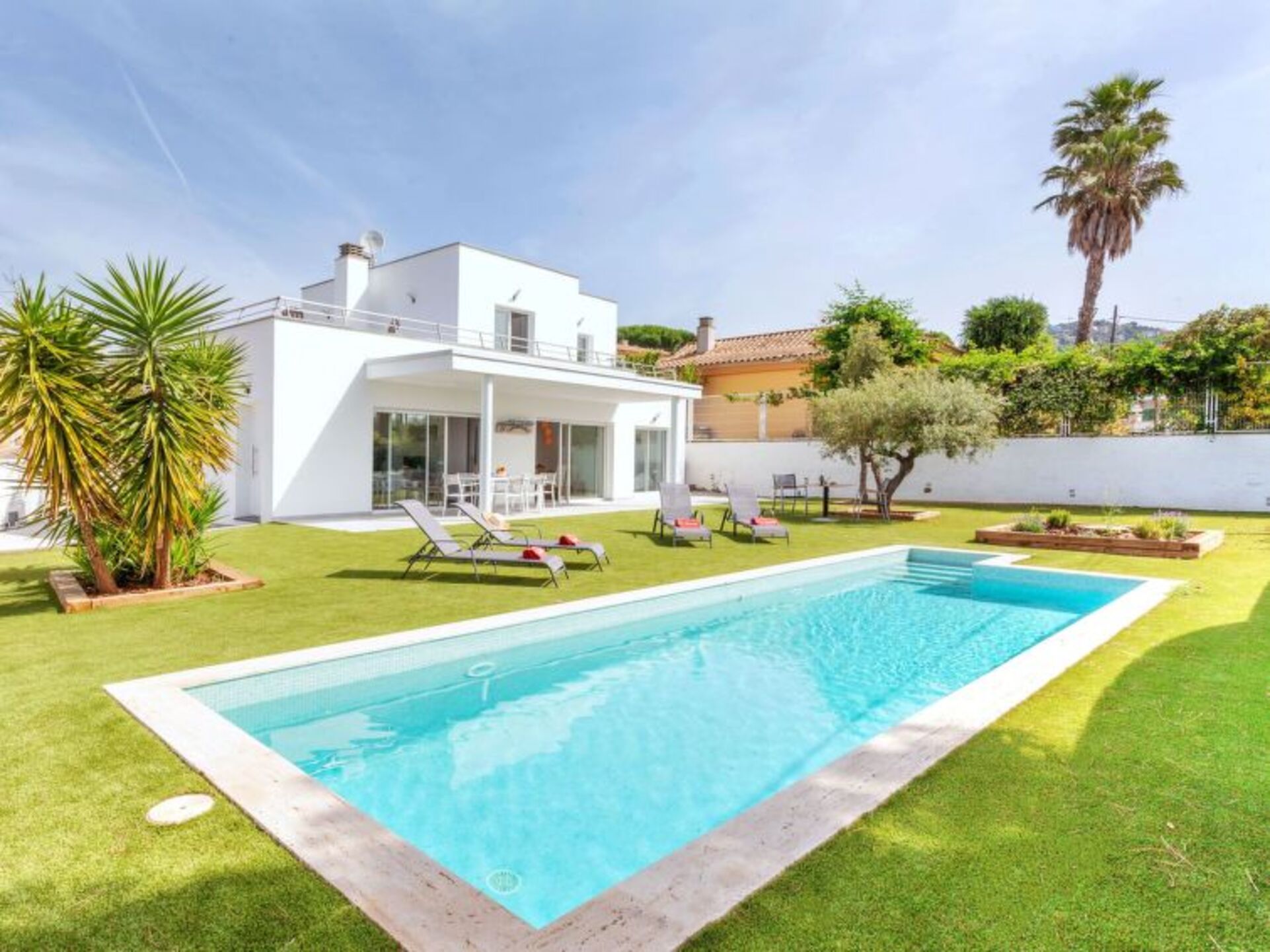 Property Image 1 - Villa with First Class Amenities, Sta Cristina d’Aro Villa 1002