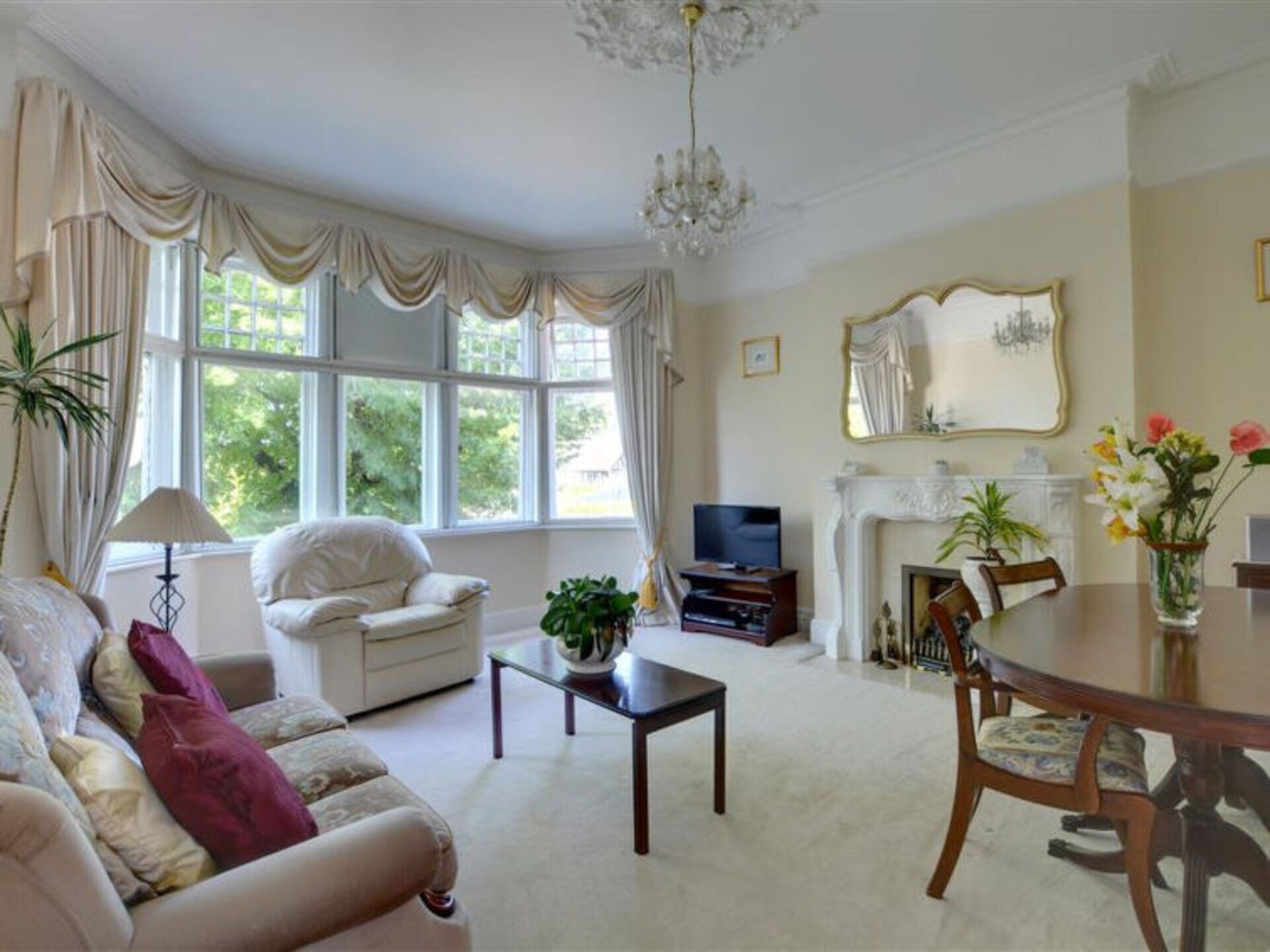 Property Image 2 - The Ultimate Villa with Stunning Views, England Villa 1246