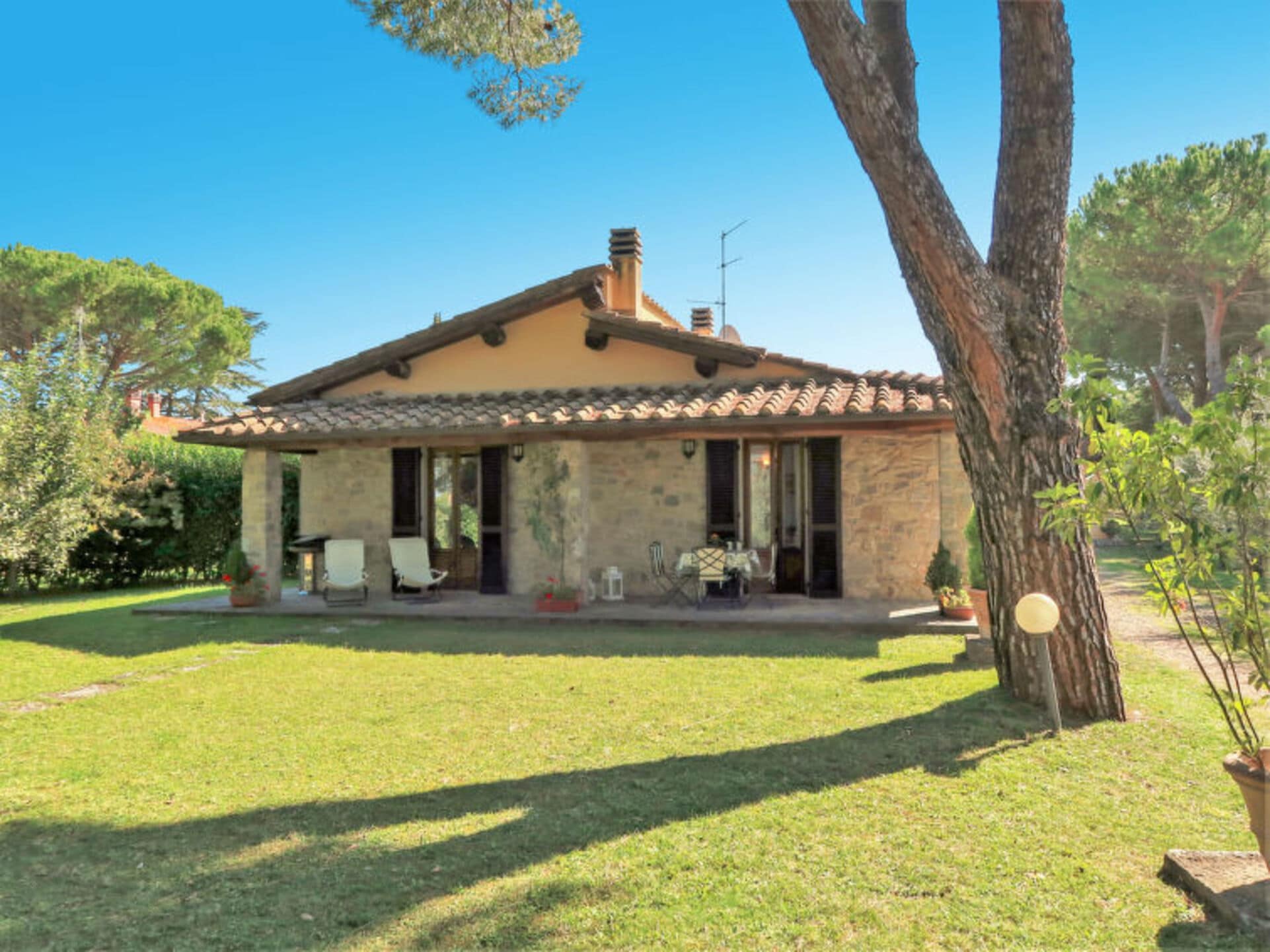 Exclusive Villa with Breathtaking Views, Tuscany Villa 1107