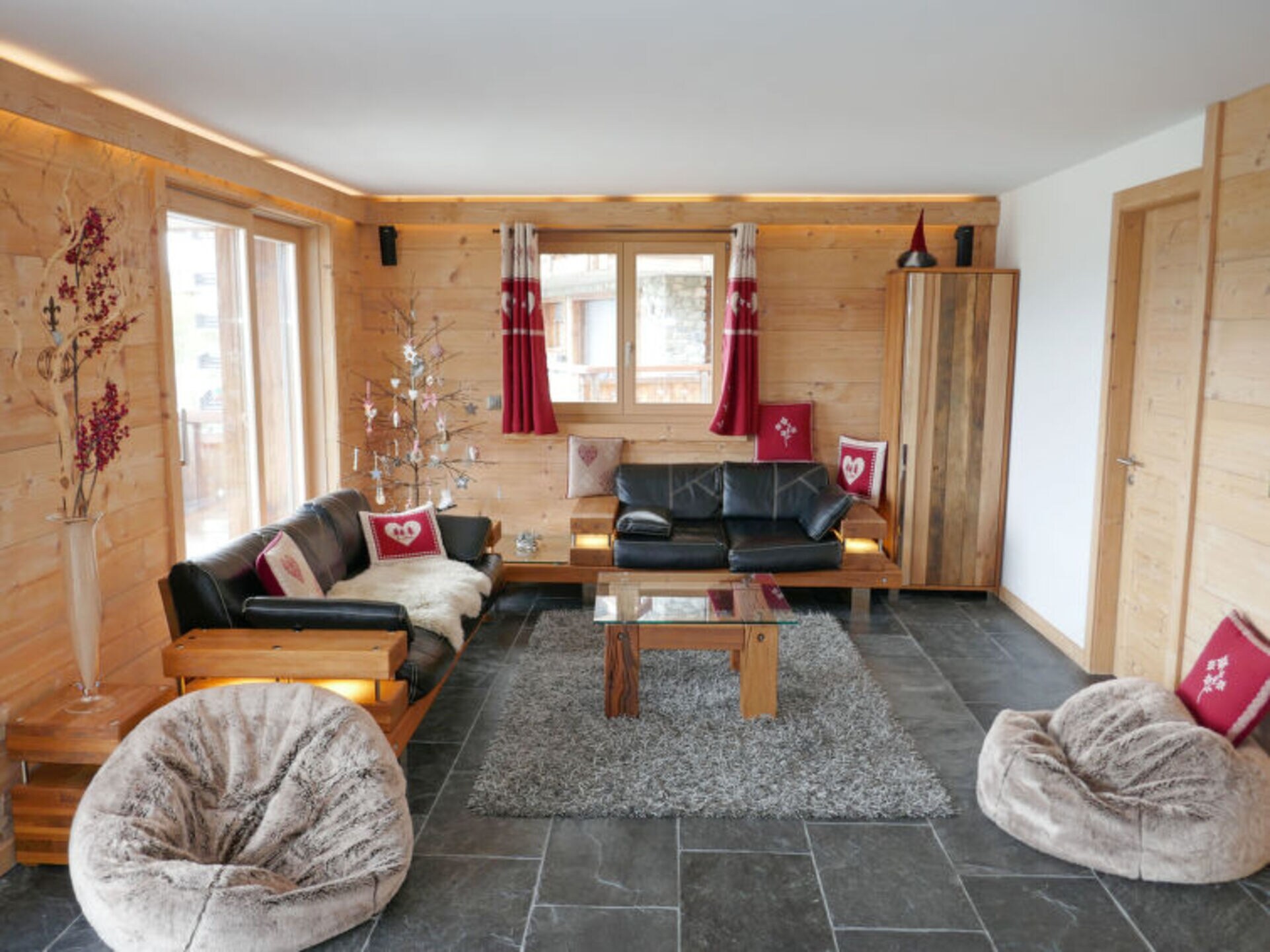 Property Image 2 - Villa with First Class Amenities, Valais Villa 1127