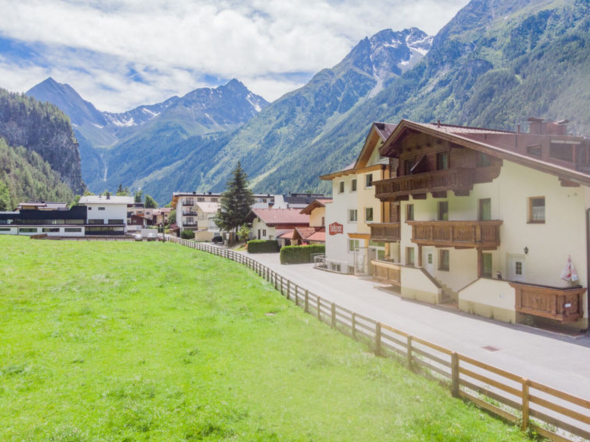 Property Image 1 - The Ultimate Villa with Stunning Views, Tirol Villa 1165