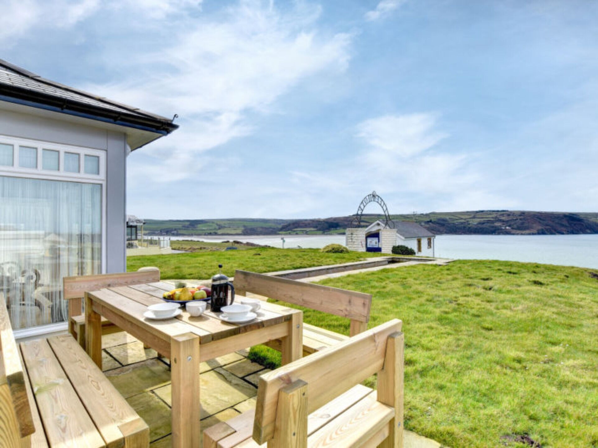 Property Image 2 - Exclusive Villa with Breathtaking Views, Wales Villa 1060