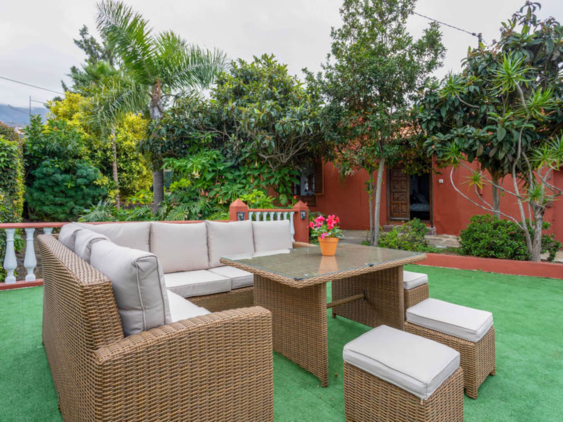 Property Image 2 - Rent Your Own Luxury Villa with 3 Bedrooms, Tenerife Villa 1013