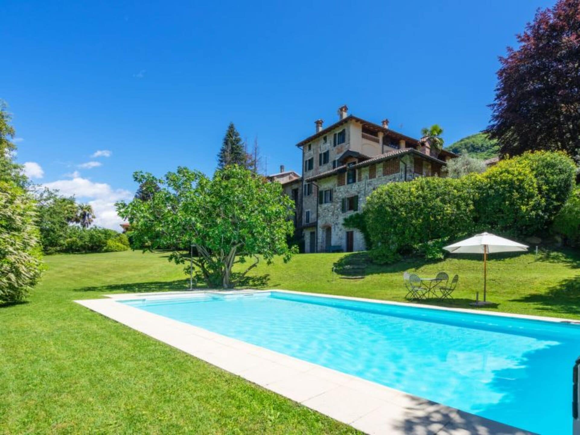 Property Image 1 - Rent Your Own Luxury Villa with 5 Bedrooms, Lake Maggiore Villa 1013