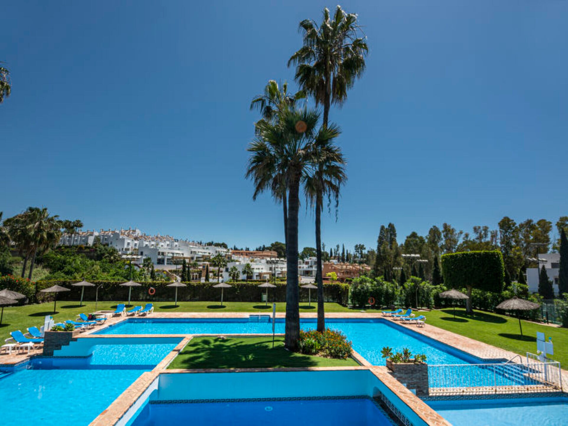 Property Image 1 - Luxury Apartment in Prime Location, Marbella Apartment 1296