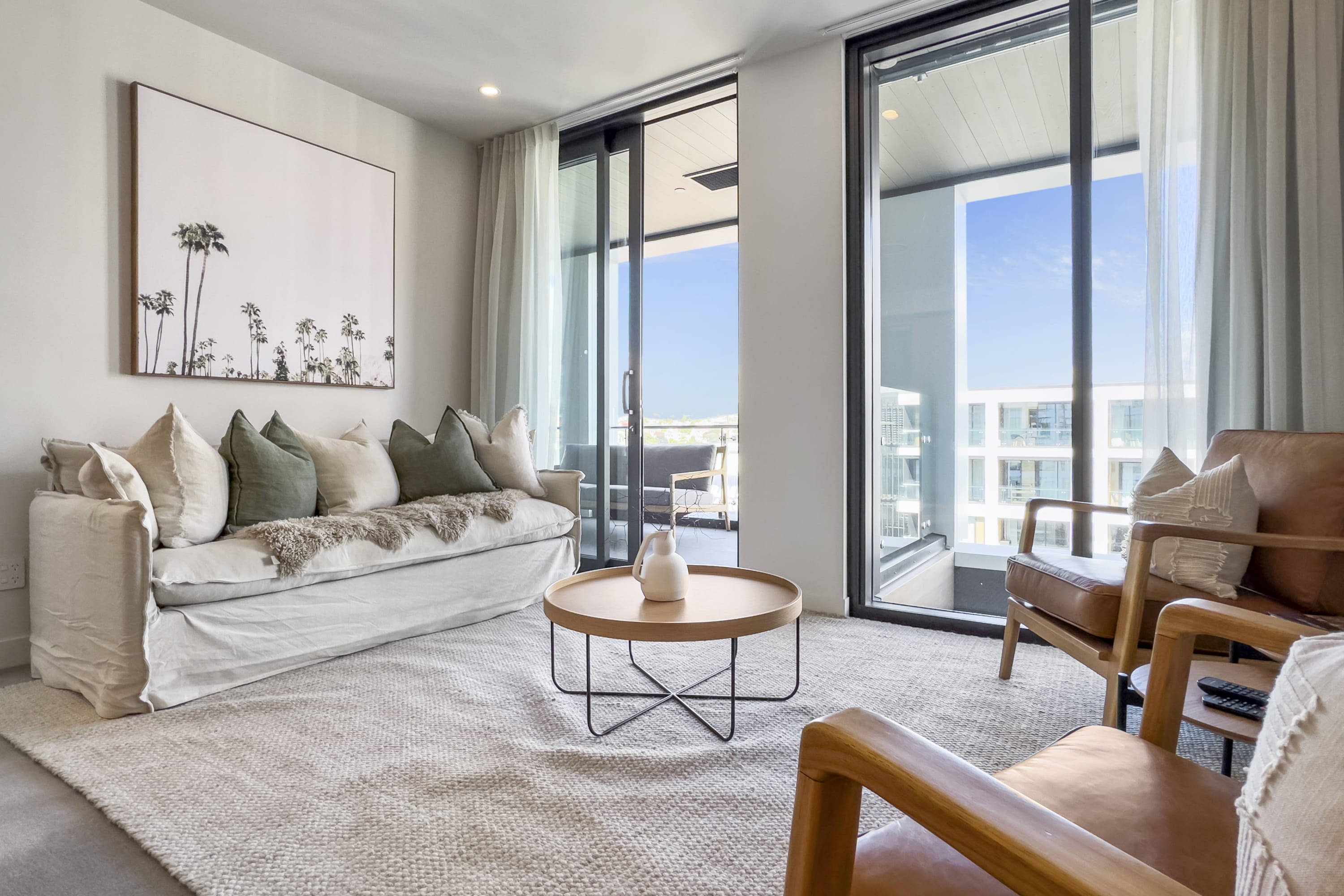 Property Image 2 - Modern and Light Apartment in Wynyard Quarter