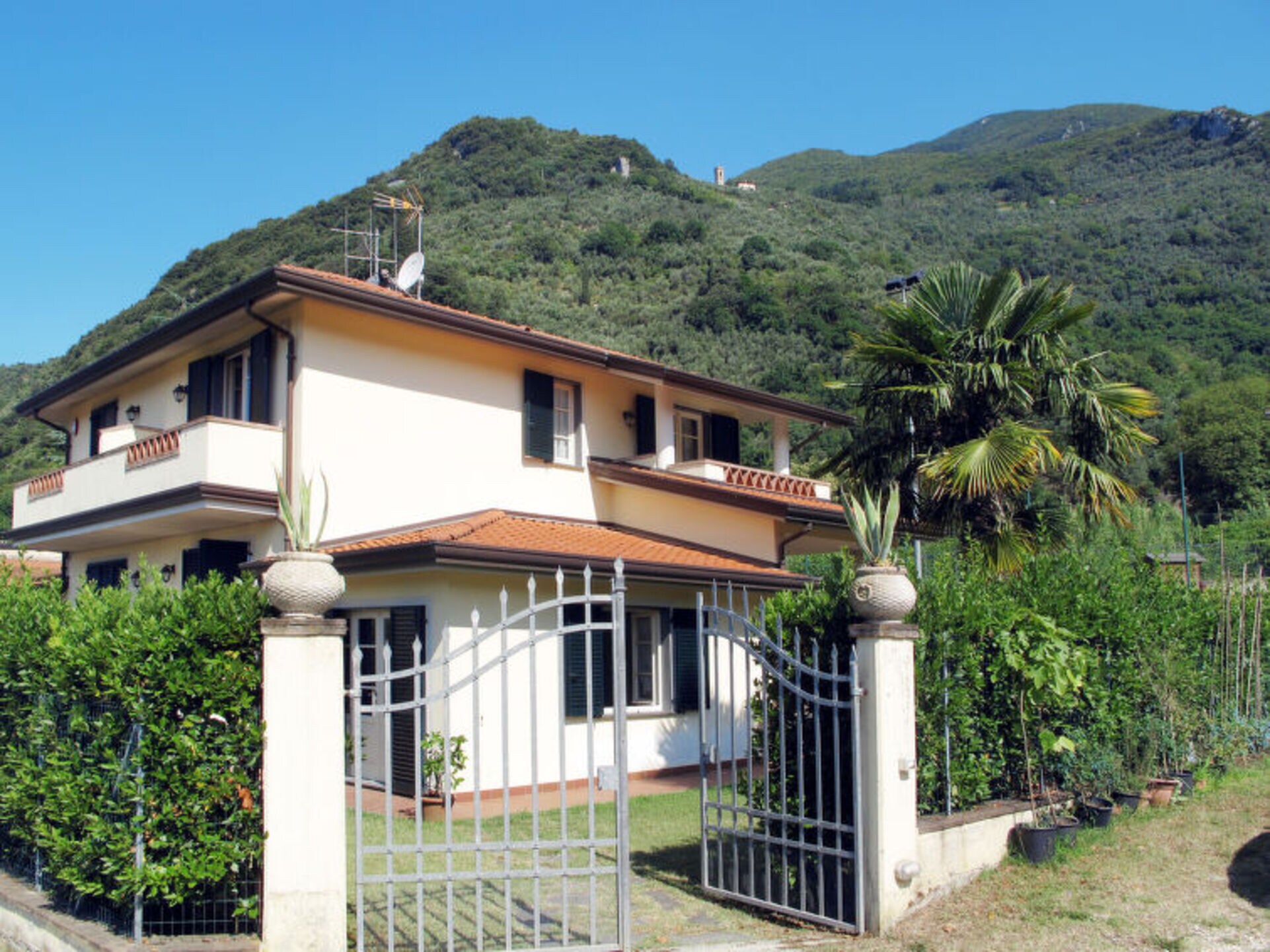 Property Image 1 - Exclusive 3 Bedroom Villa, Versilia, Lunigiana and surroundings Villa 1039