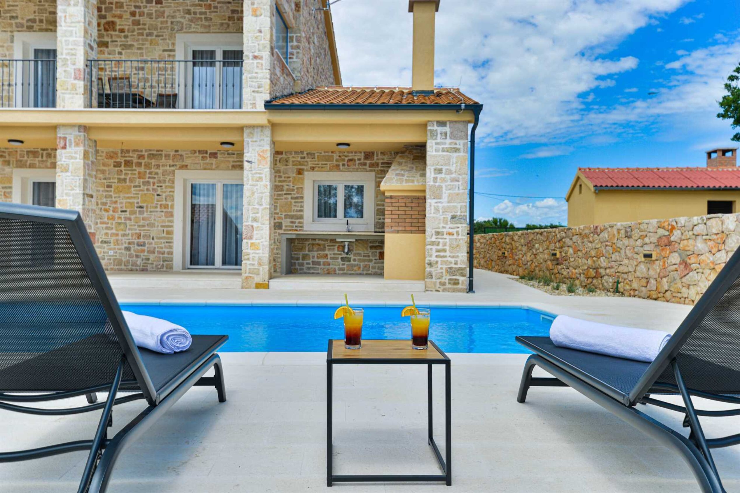 Property Image 2 - Stone villa Banovi with heated pool 