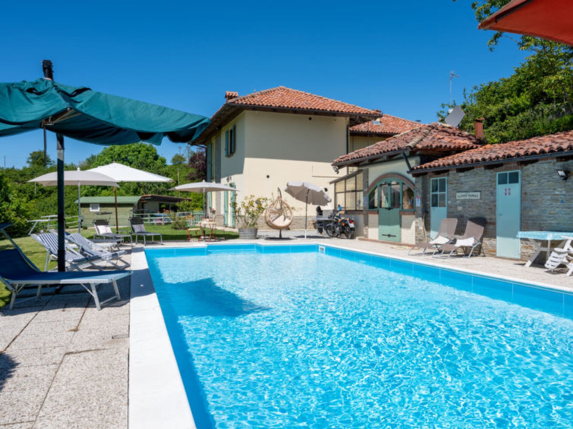 Property Image 1 - Villa with First Class Amenities, Piemonte Langhe & Monferrato Villa 1002