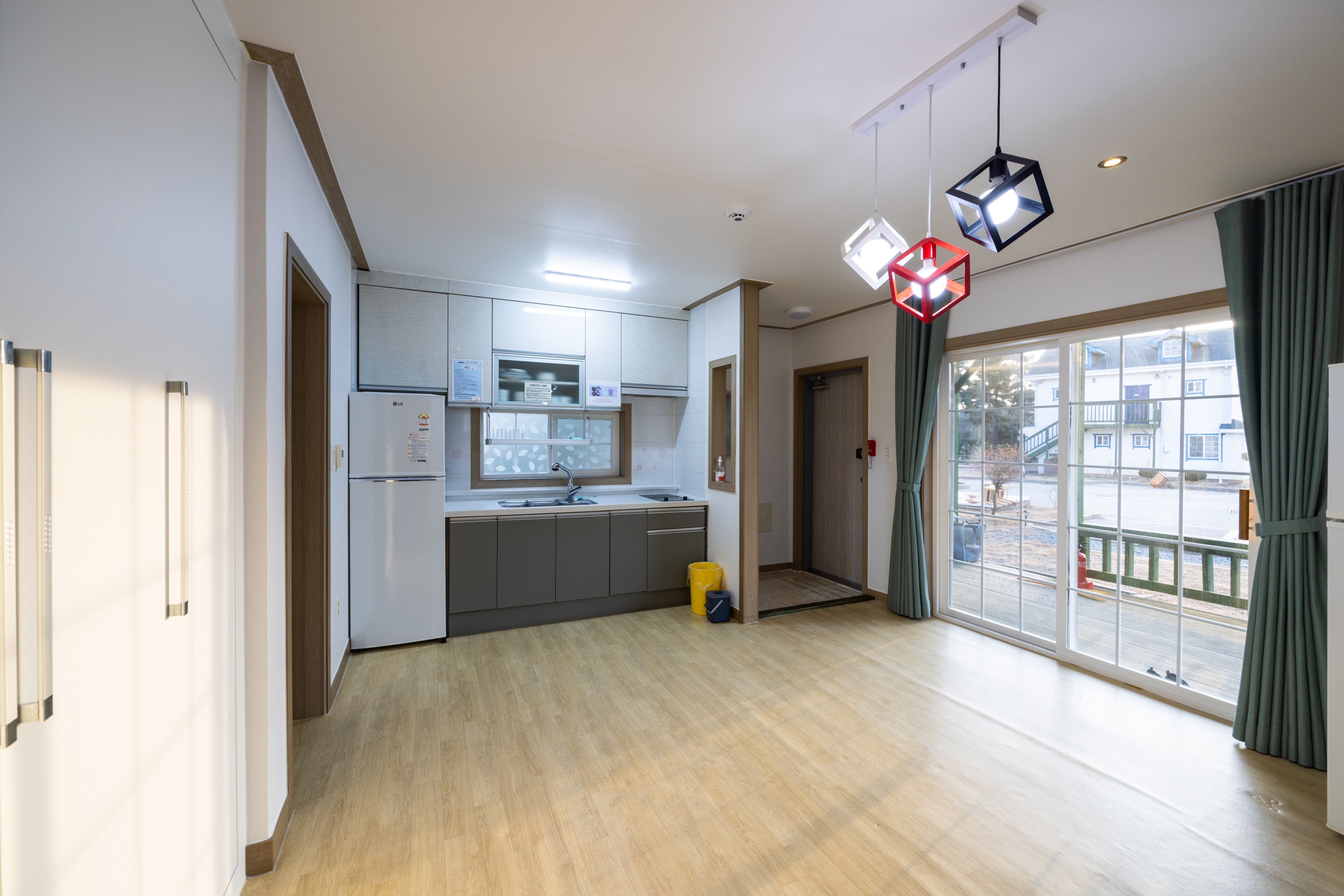 Property Image 1 - Exclusive Radiant House in Taean 13