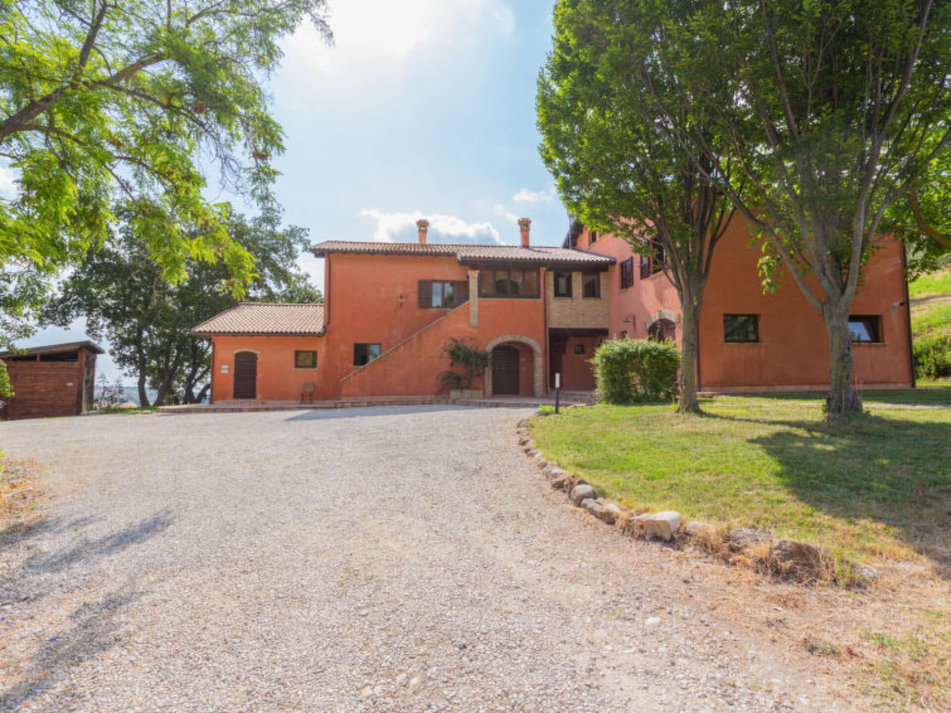 Property Image 2 - Villa with First Class Amenities, Abruzzo Villa 1007
