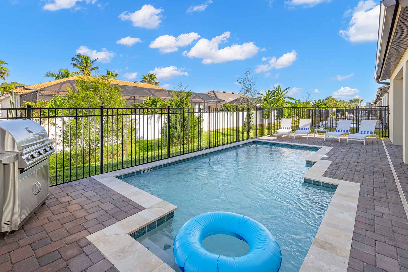 Private Pool & Patio