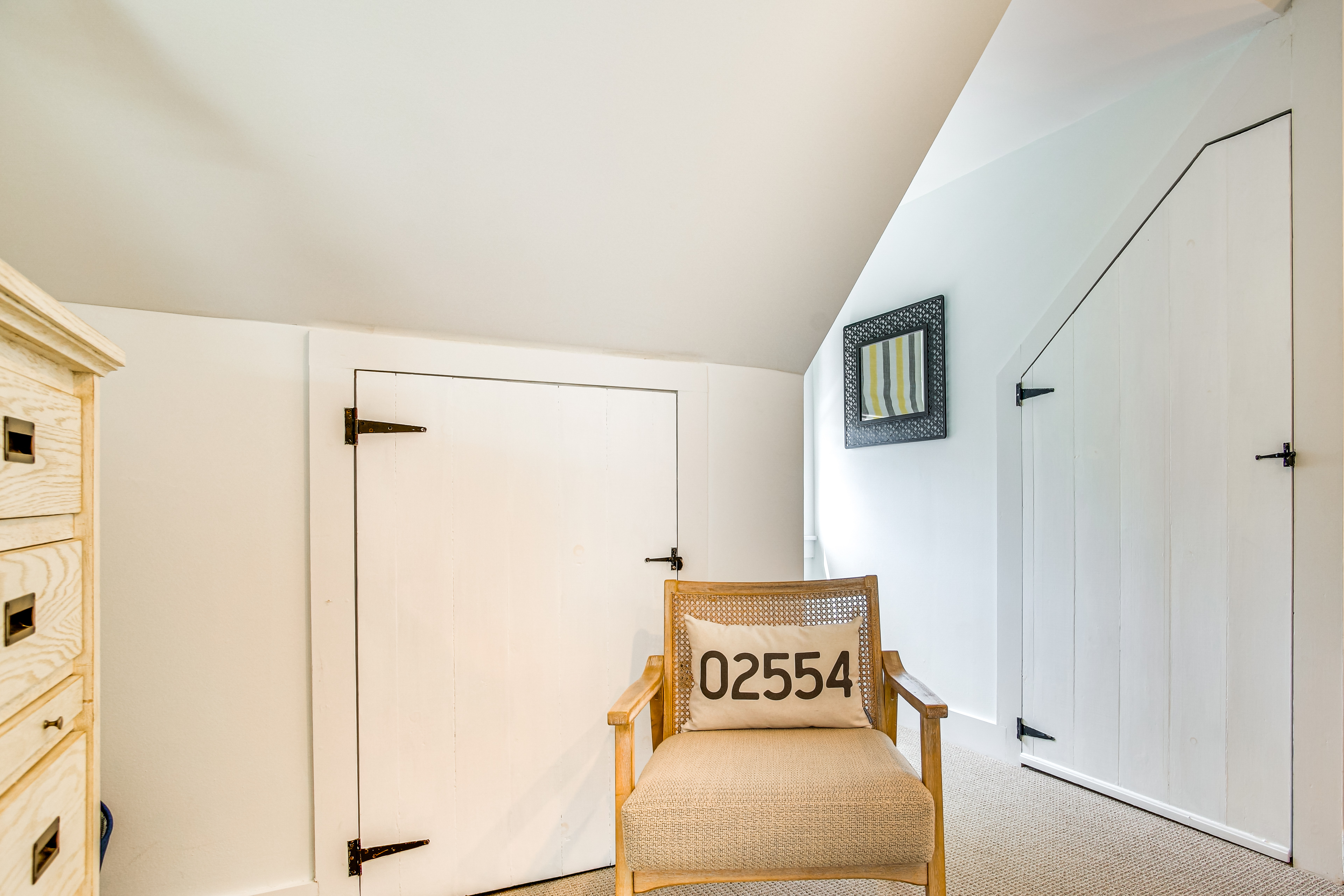 Airy Nantucket Escape in Historic Downtown!
