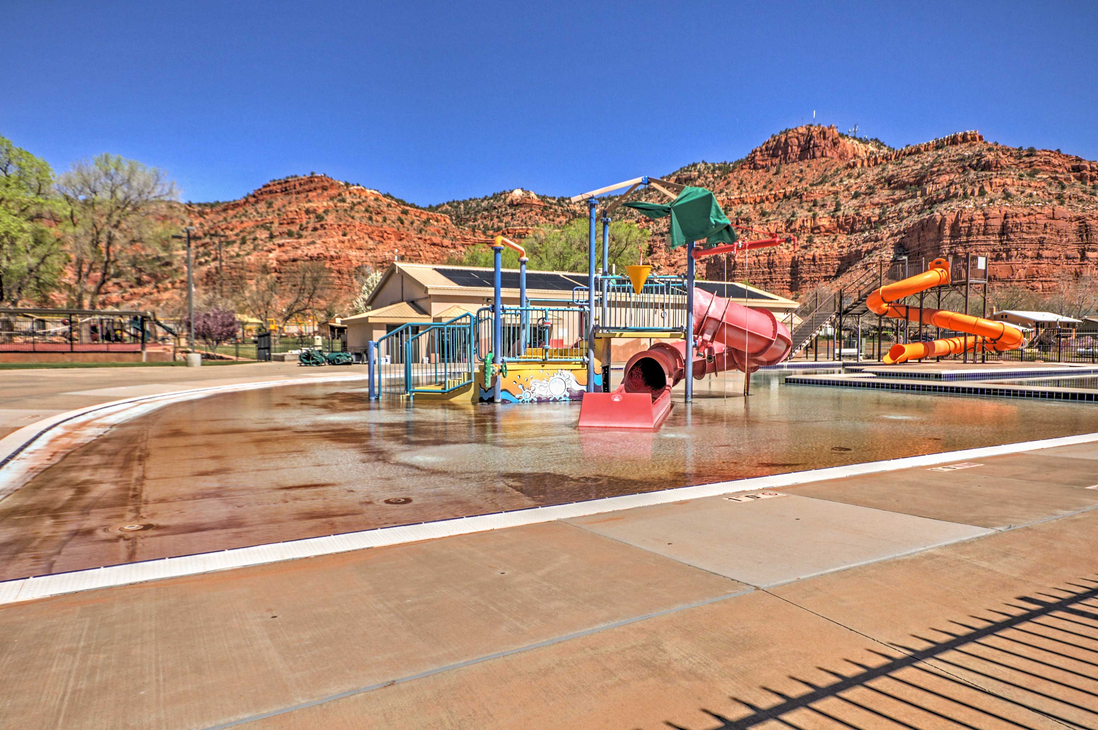 Beautiful Kanab Home w/ Yard - Walk to Restaurants