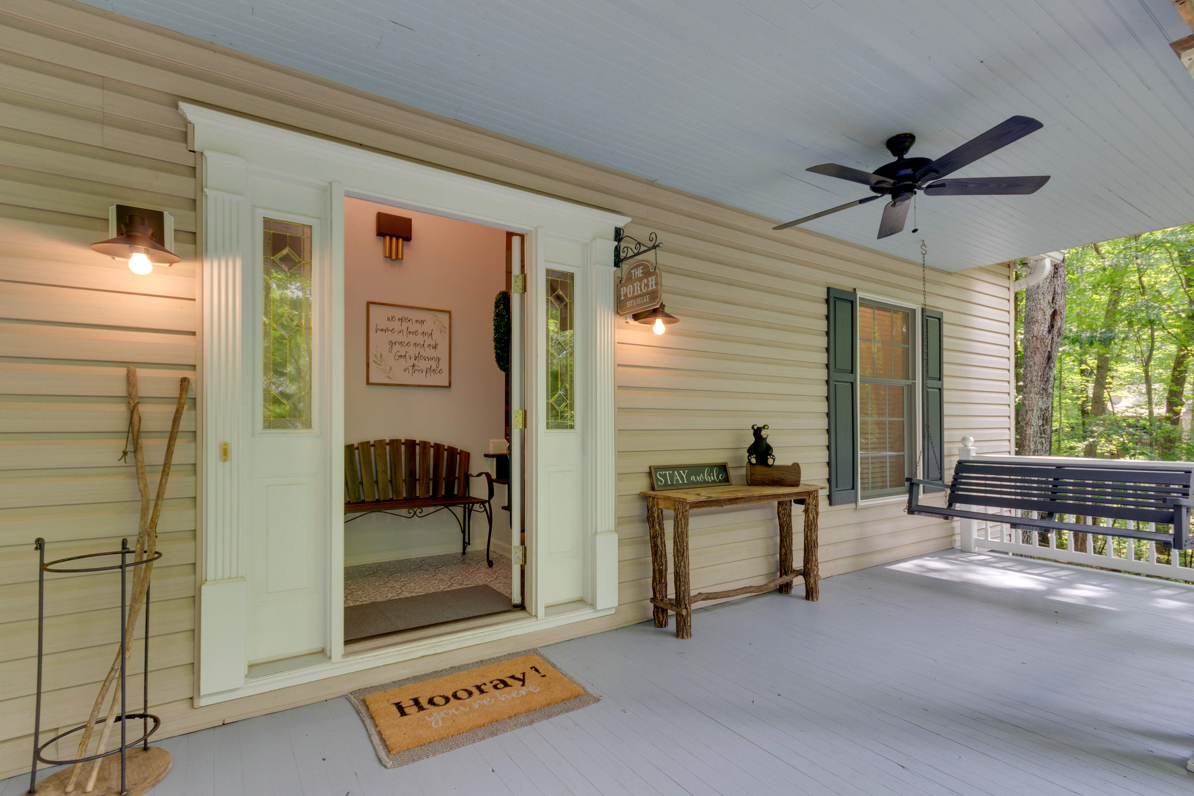 Blue Ridge Mtn Escape: Home w/ Deck & Fire Pit!