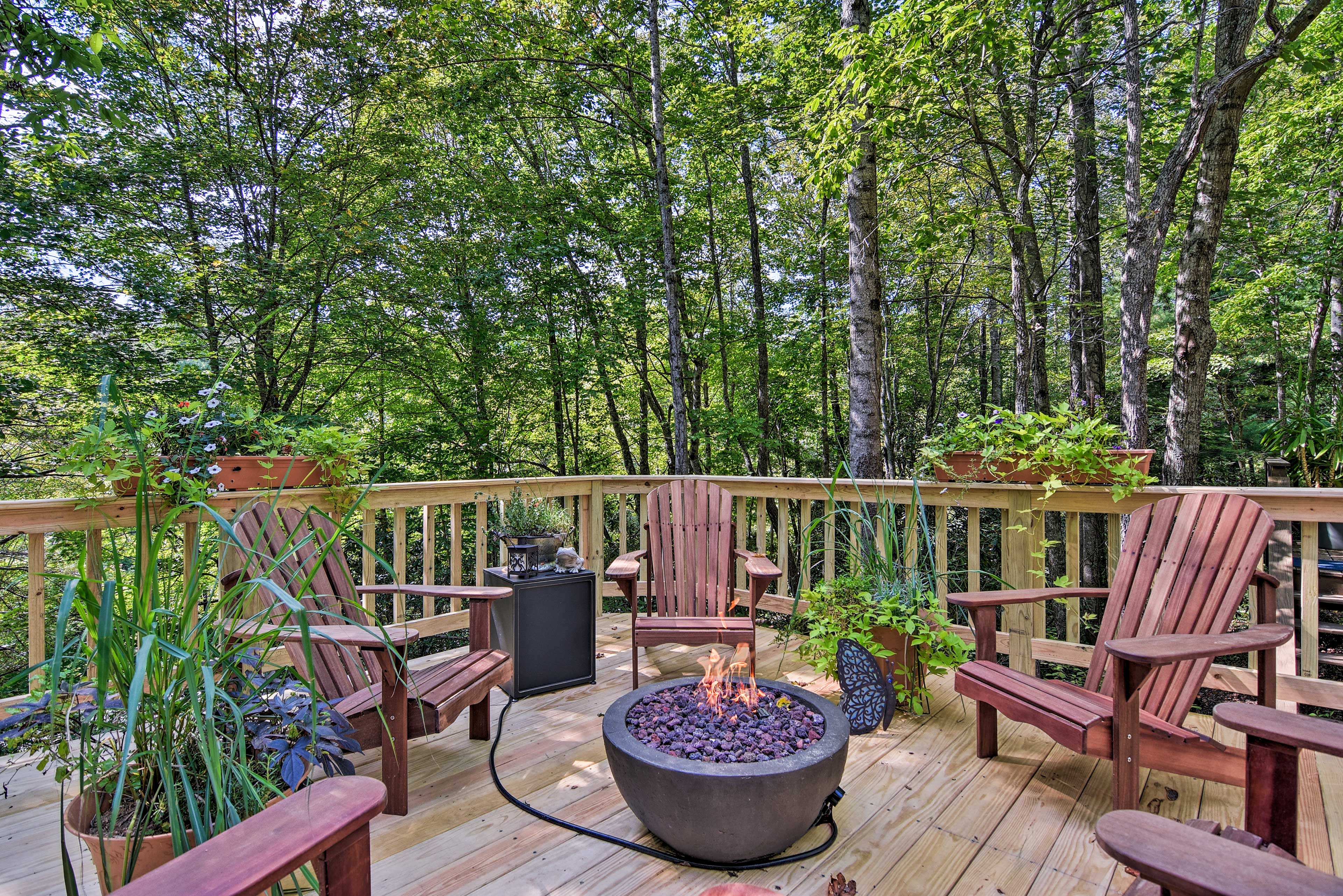 Property Image 1 - Cozy Hideaway w/ Grill, 17 Mi to Asheville