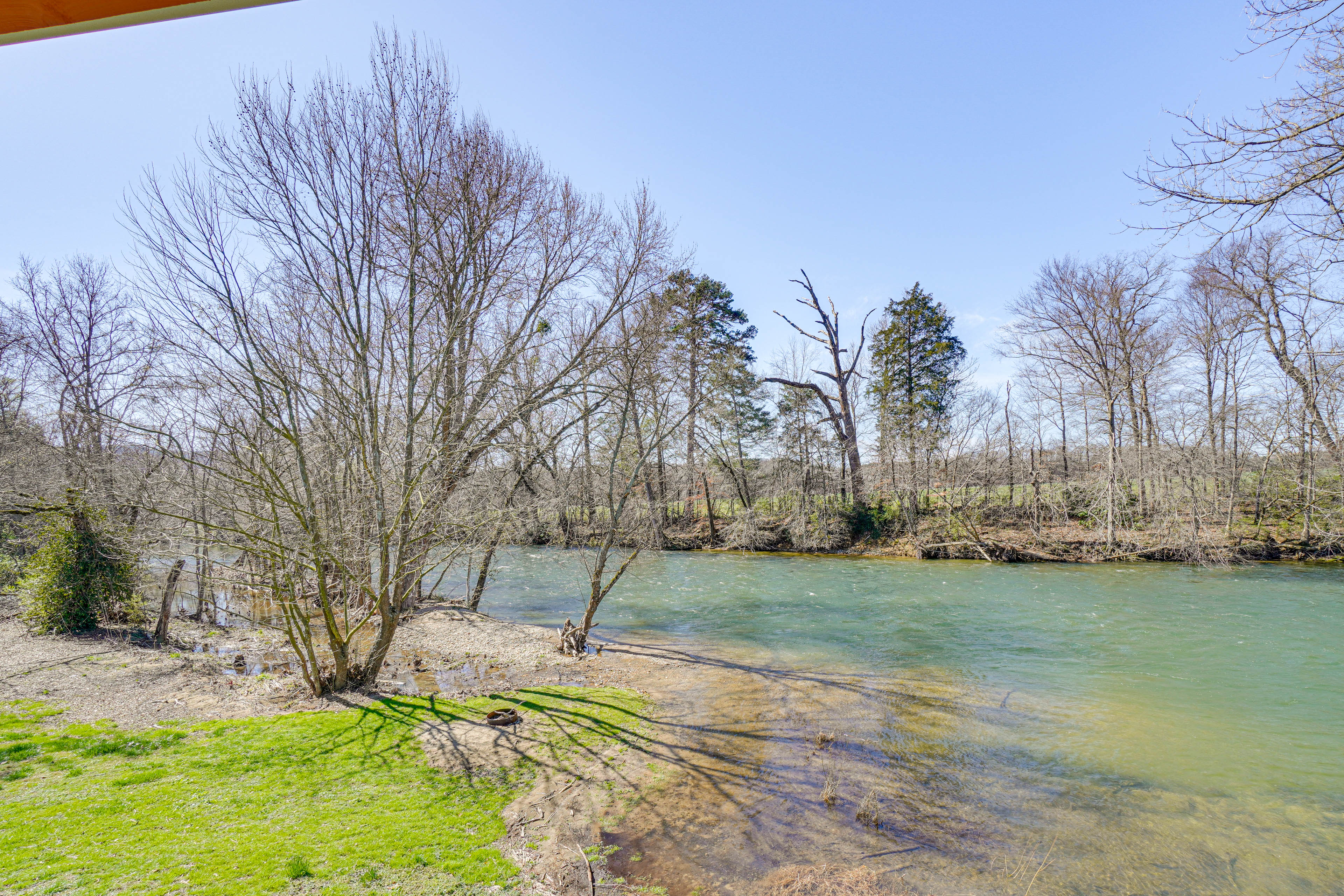 Riverfront Cabin Near Smoky Mountain National Park