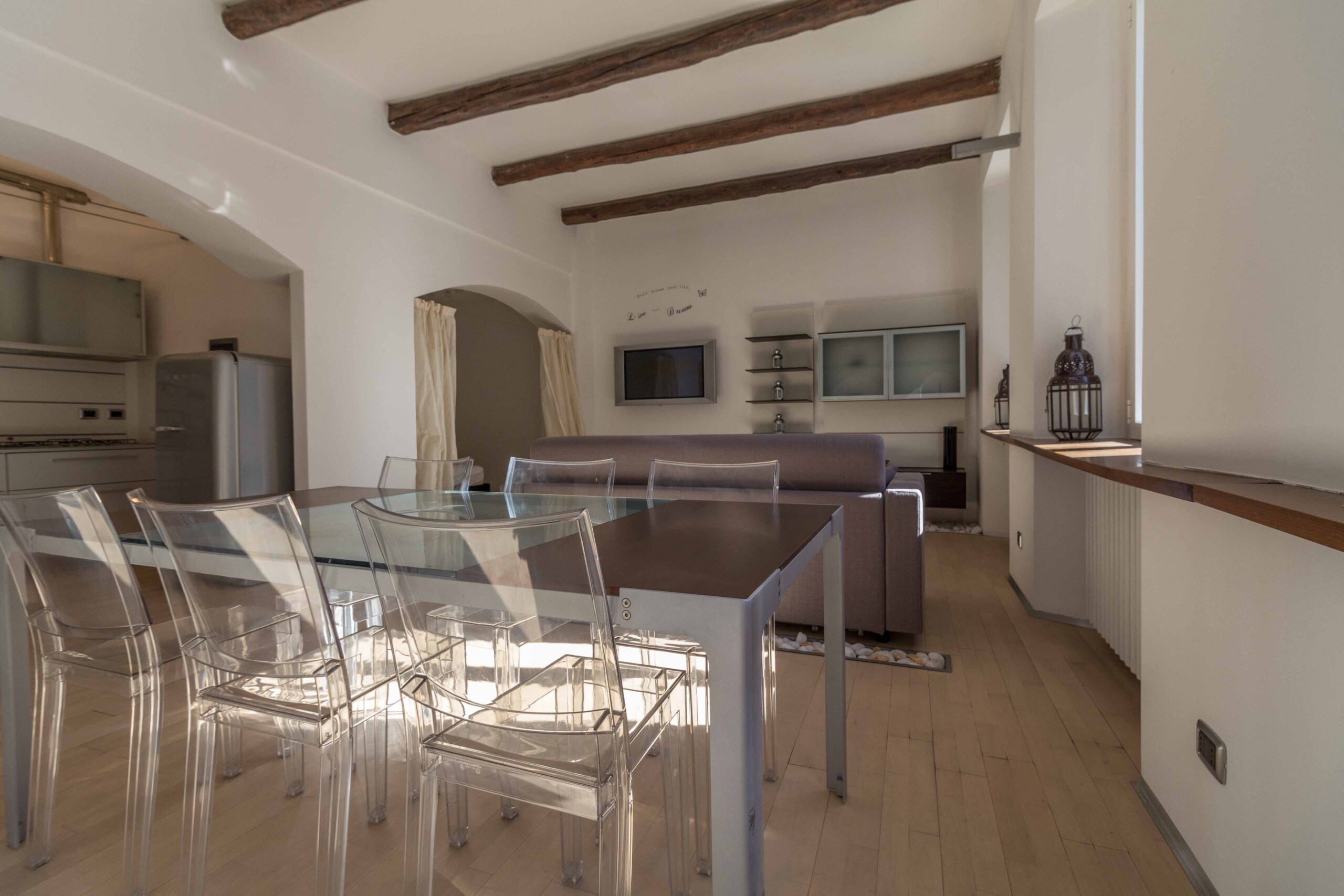 Dining table - Affitti Brevi Italia design table, Modern Living, modern concept