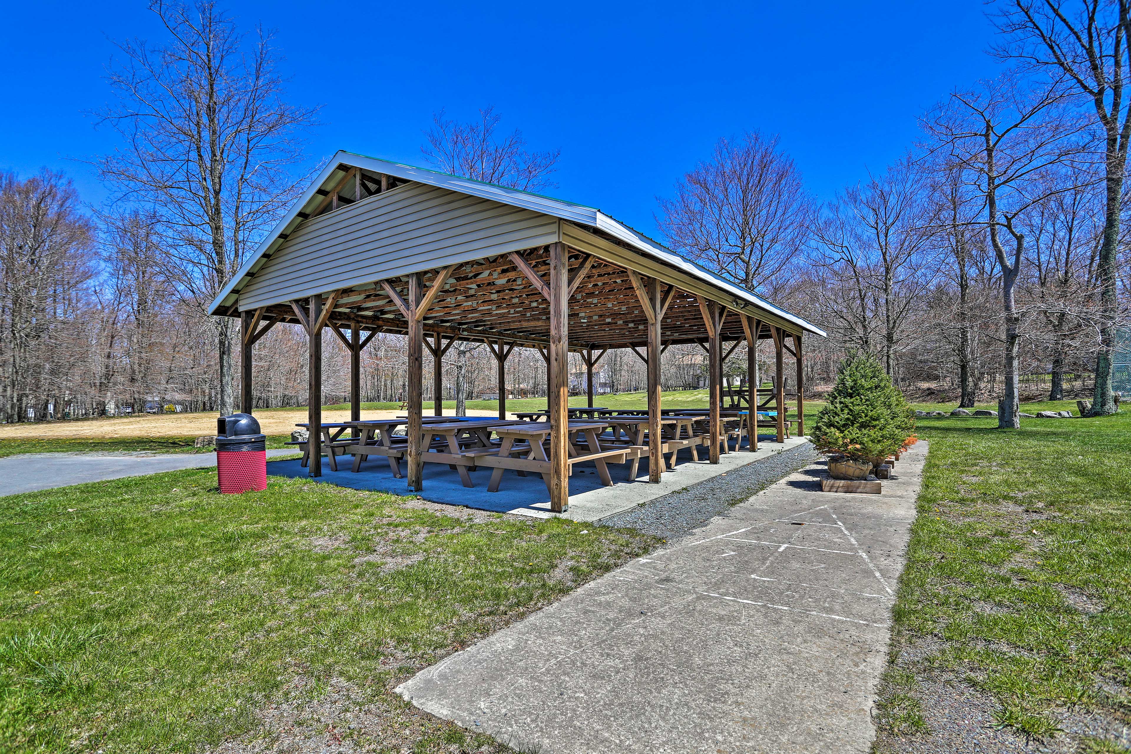 Tobyhanna Home w/ Hot Tub & Fire Pit: Walk to Lake